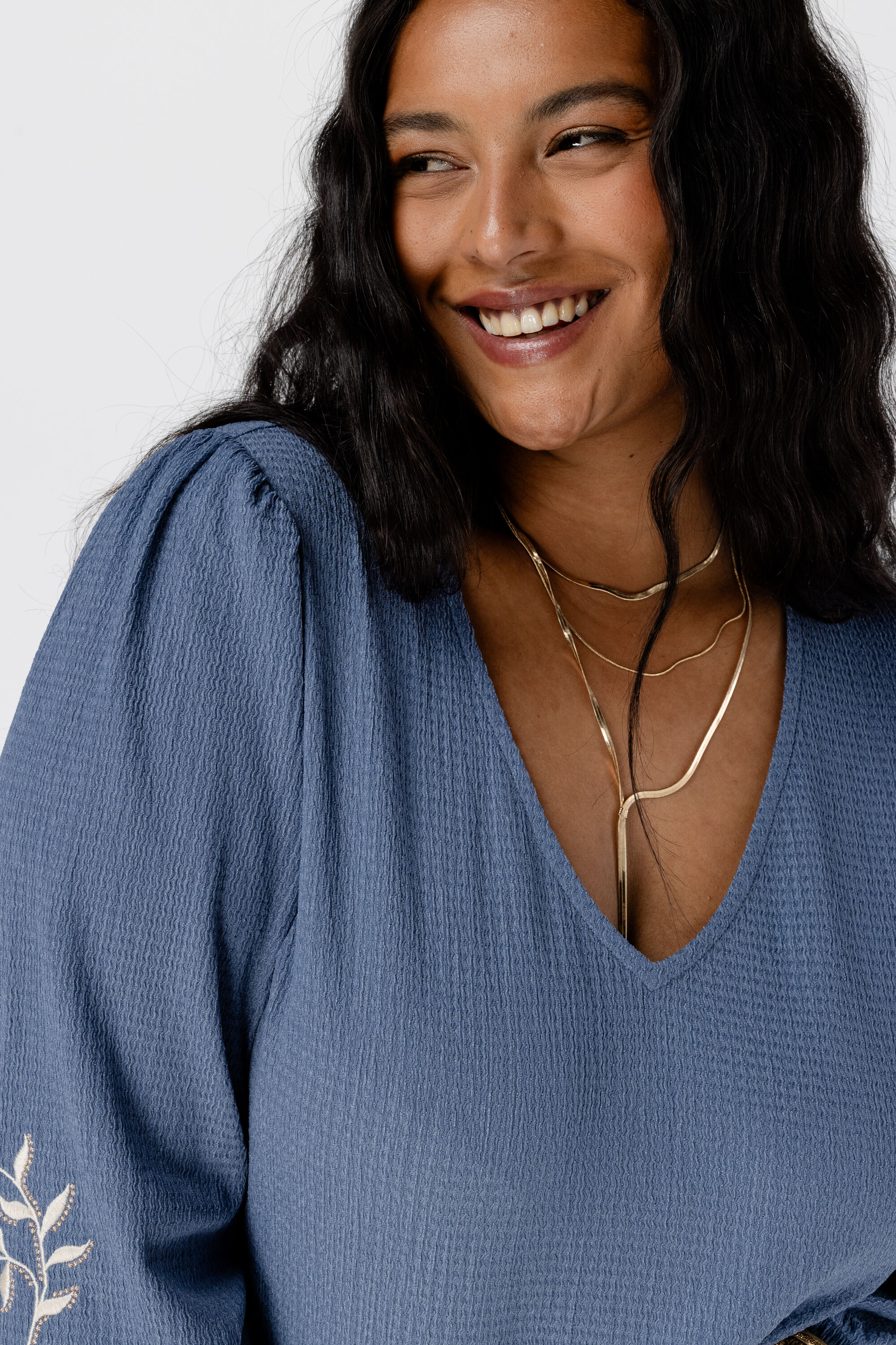 Top con bordado image number 5