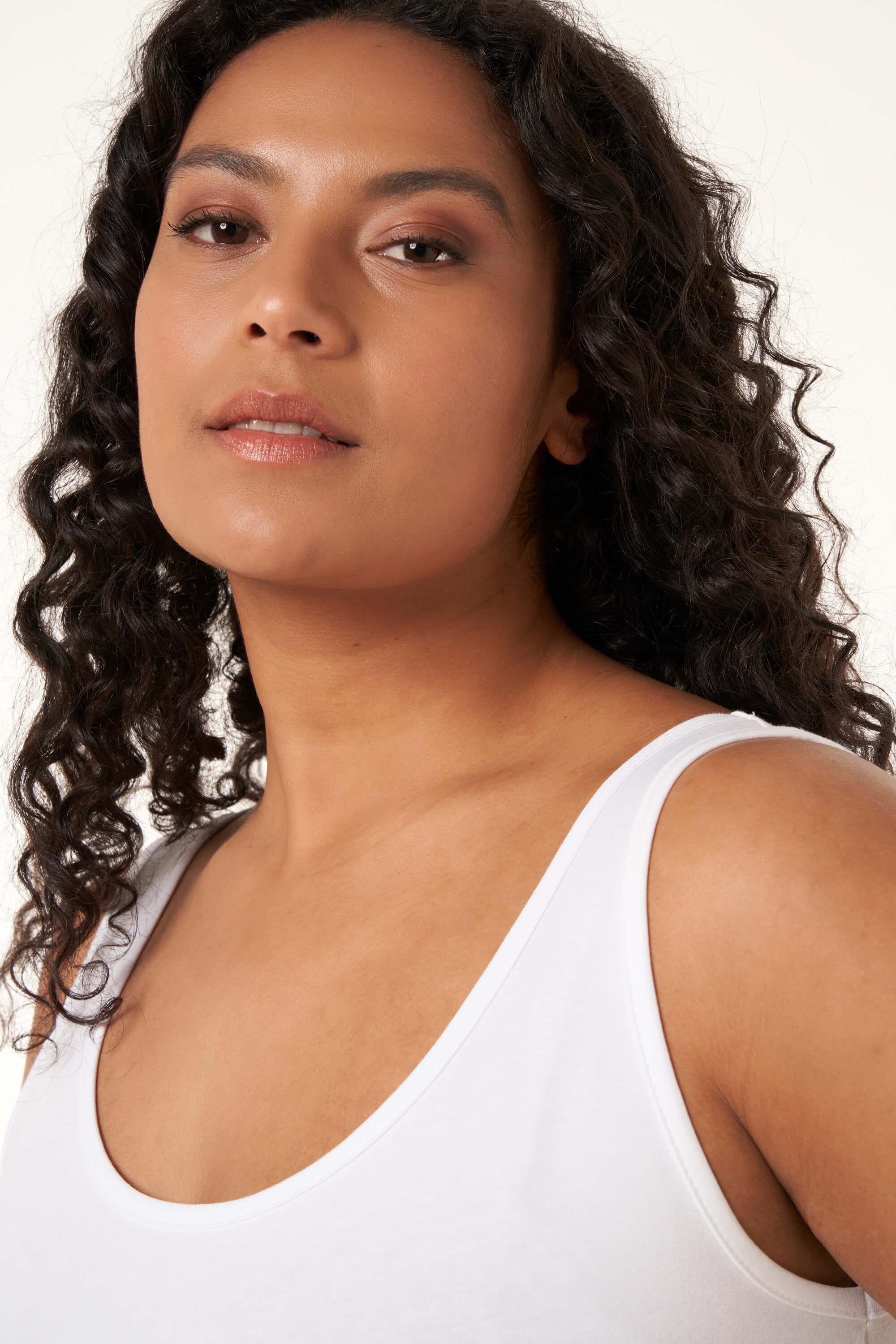 Camiseta larga sin mangas de algod&oacute;n image number 4