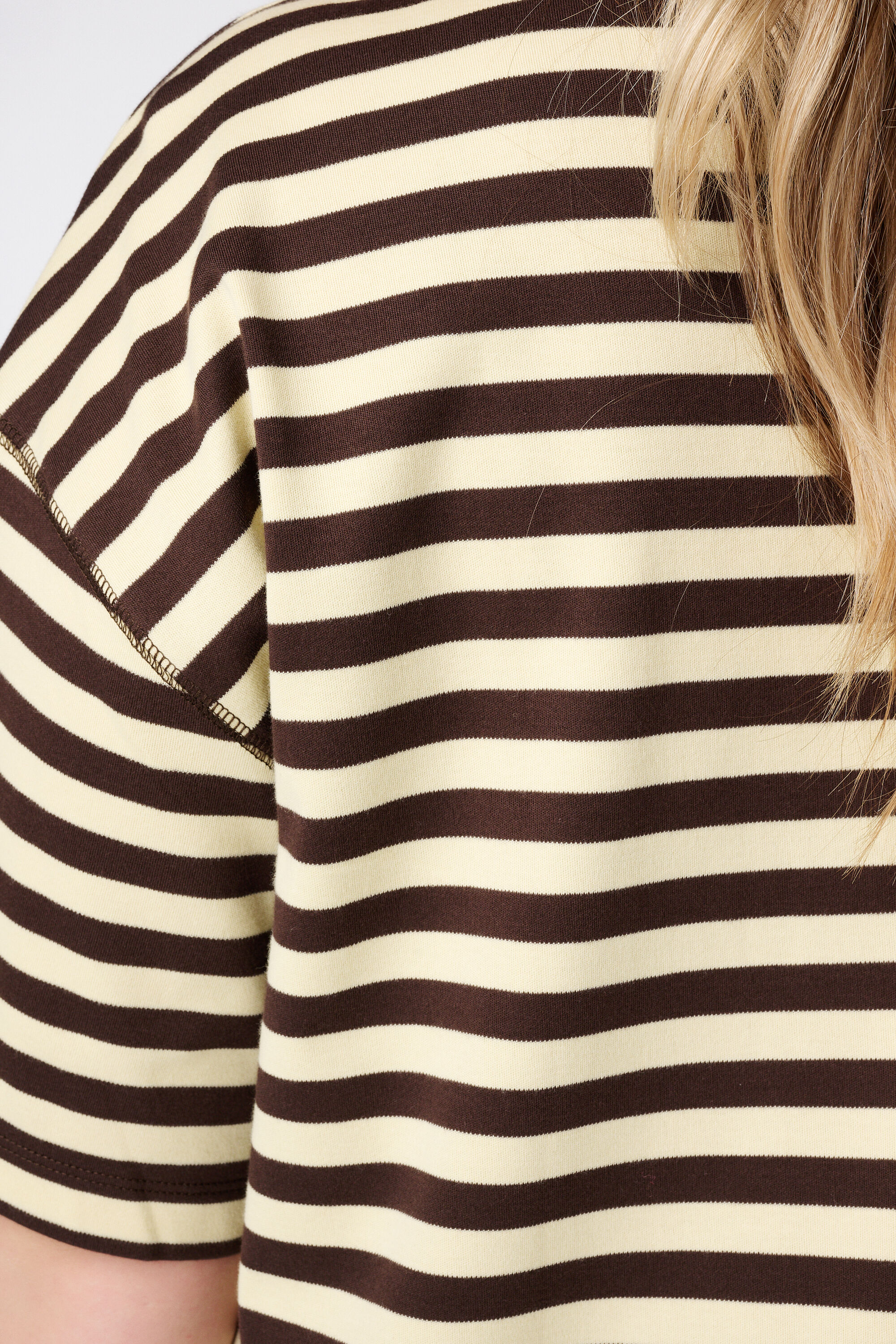 Camiseta de rayas image number 6