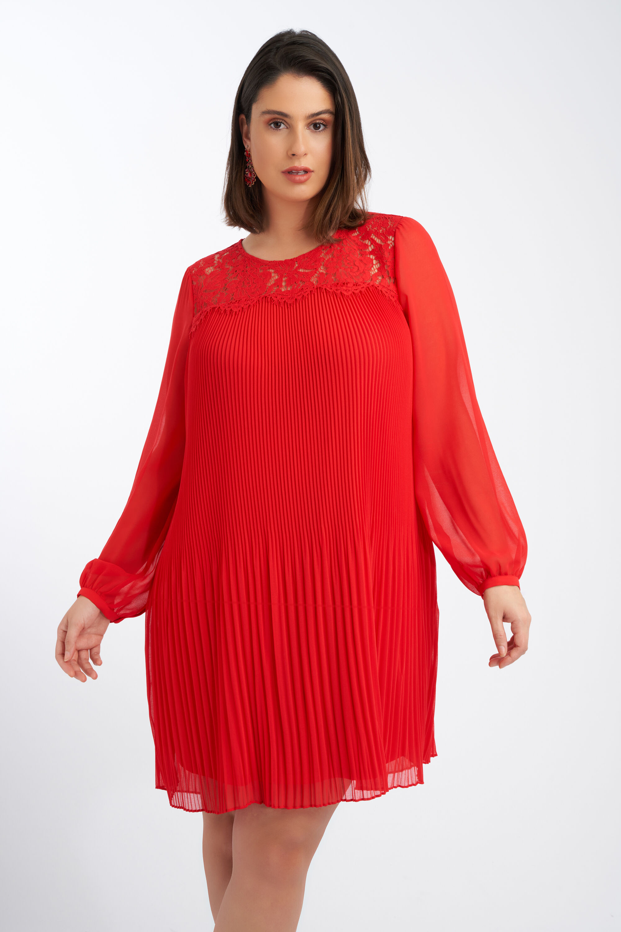 Vestido plisado de encaje image number 5