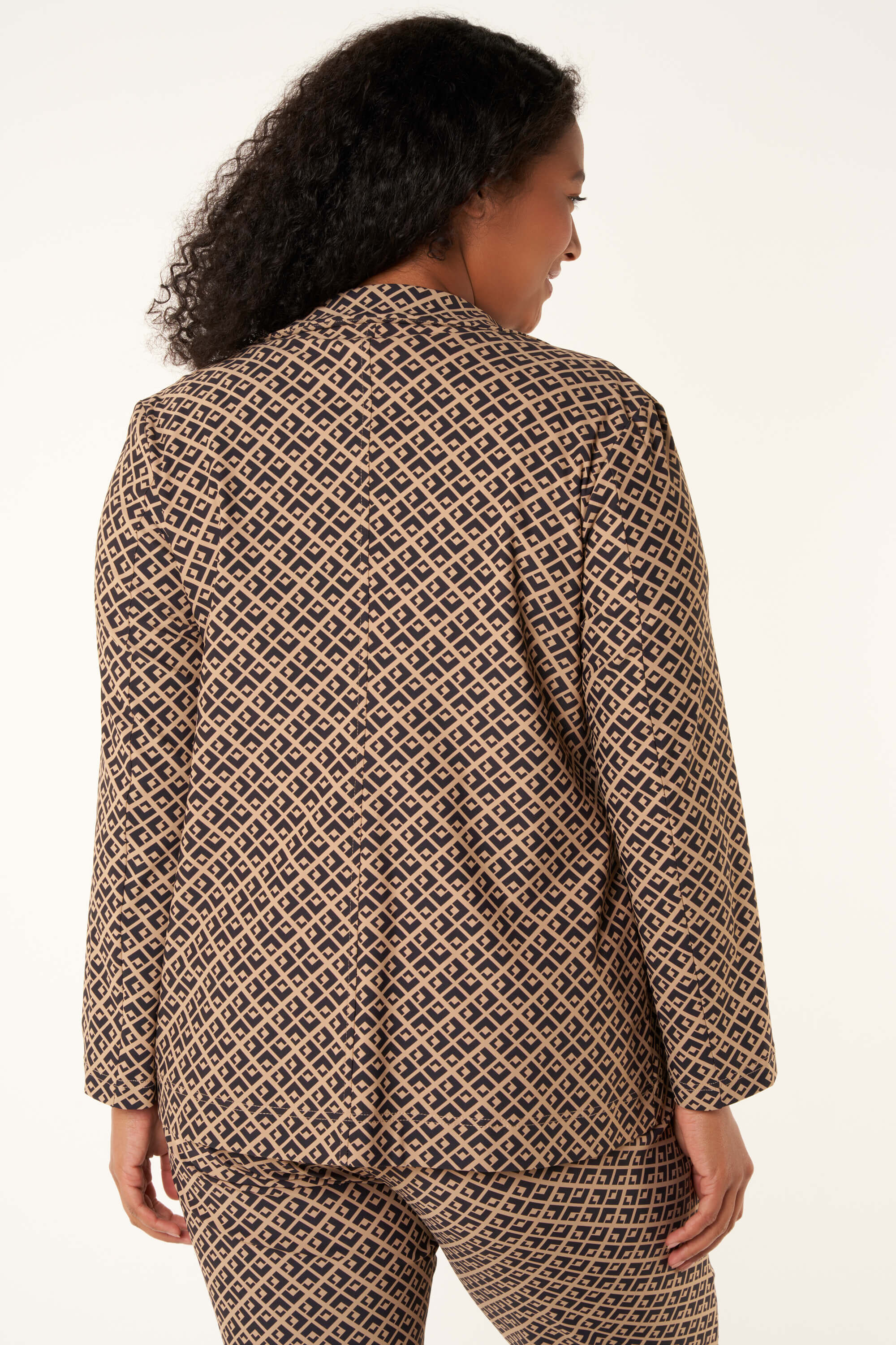 Blazer a prueba de viajes image number 4