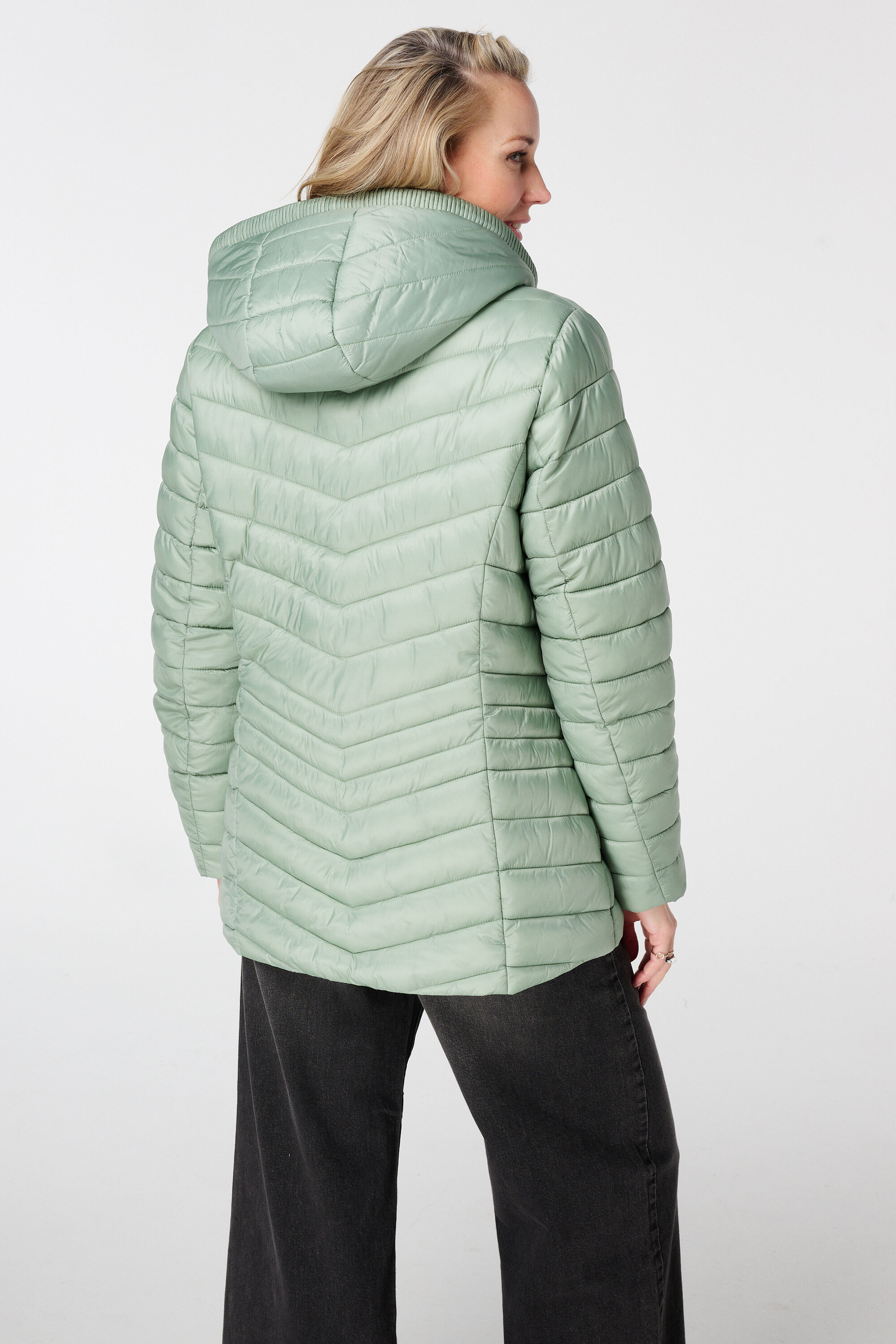 Chaqueta ligeramente acolchada image number 3