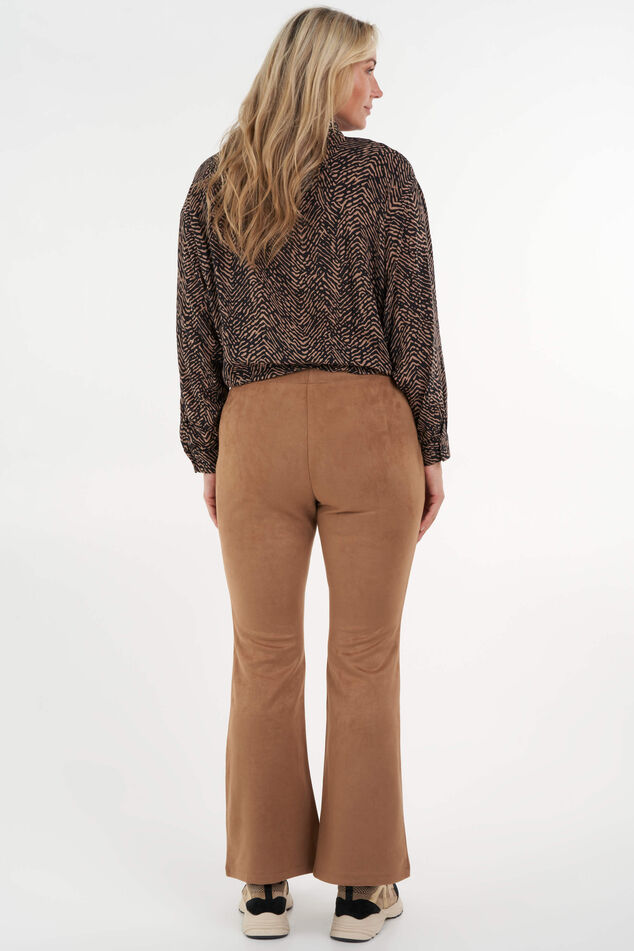 Leggings acampanados de ante image number 4