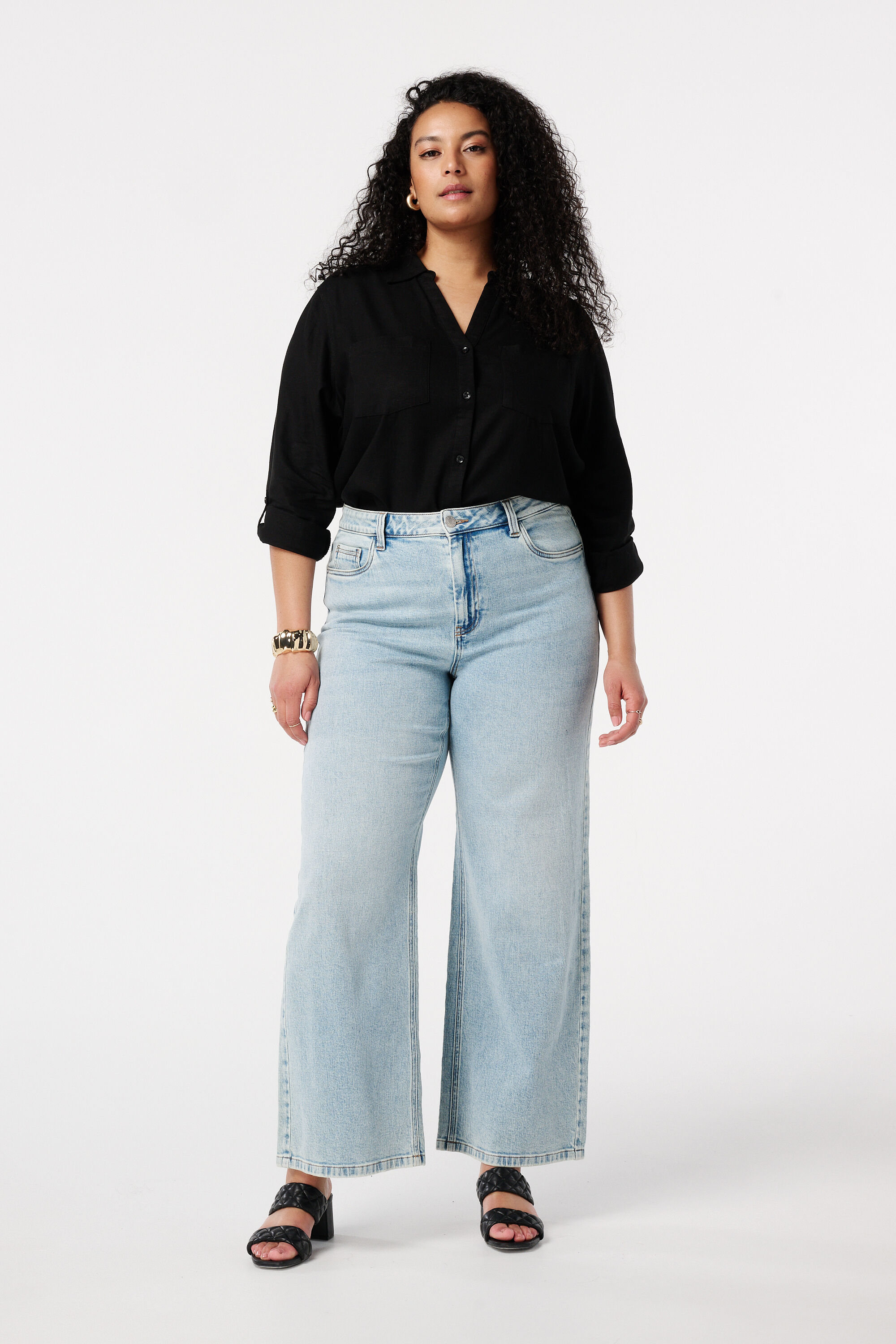 Blusa de lino con bolsillos image number 5