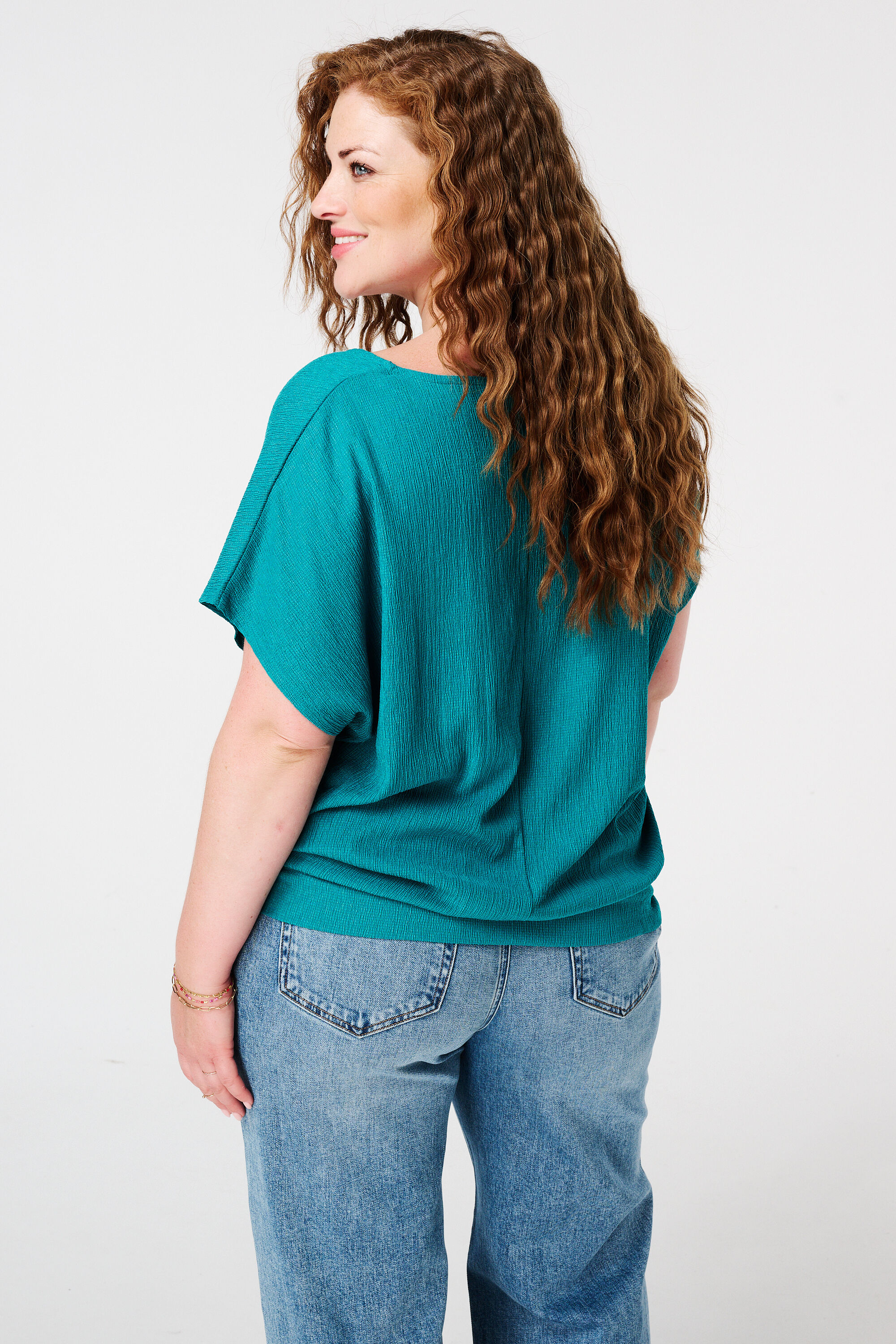 Top con textura y manga casquillo image number 3