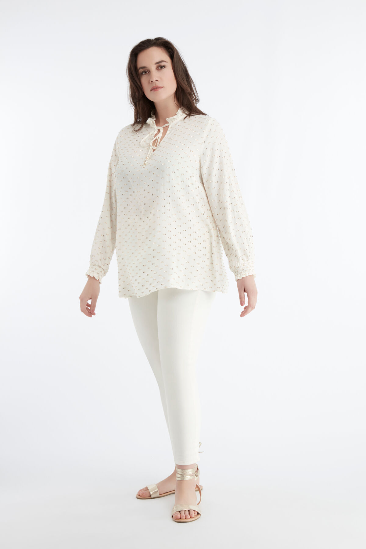 Blusa con detalles de l&uacute;rex image number 3