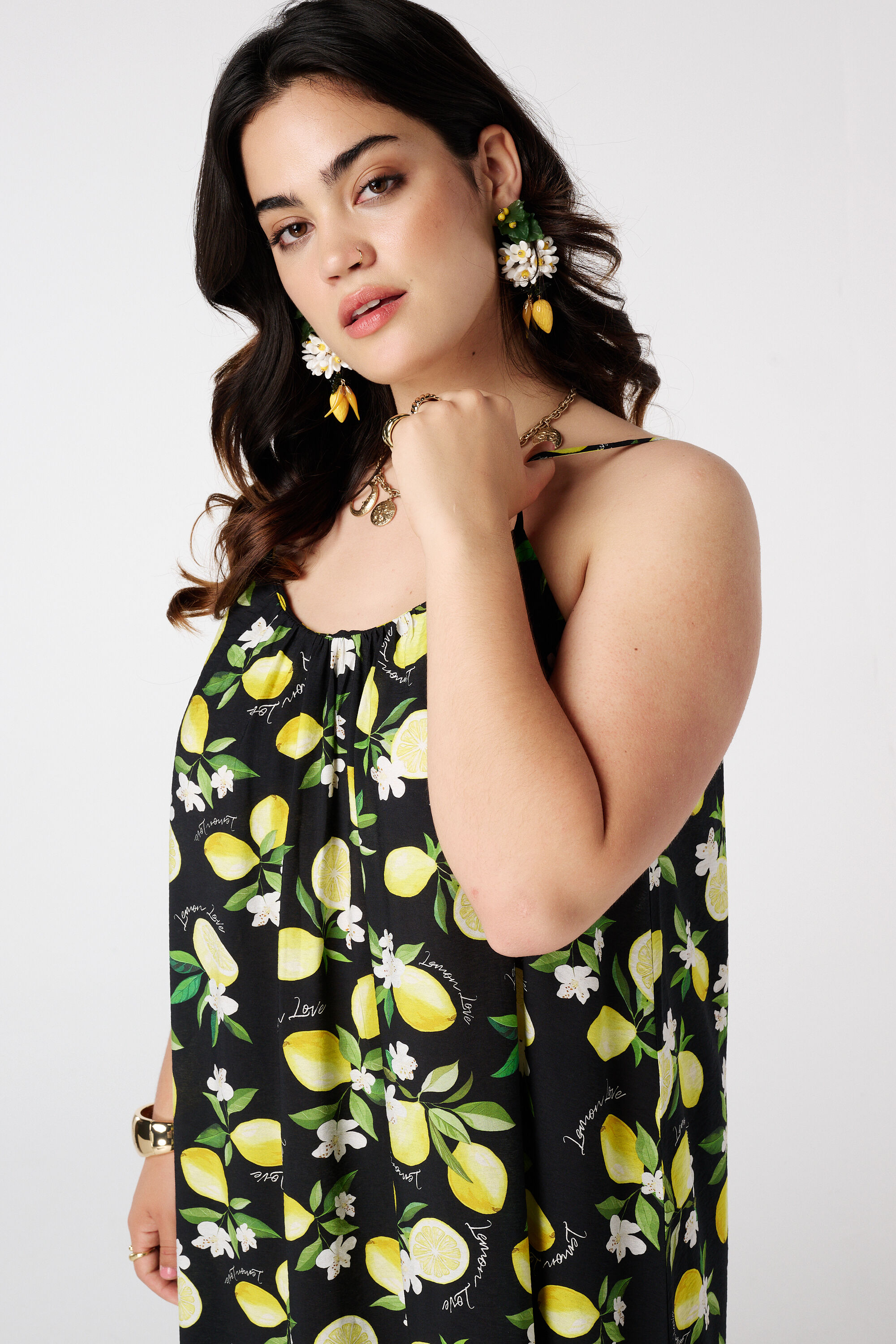 Vestido largo con estampado de limones image number 4