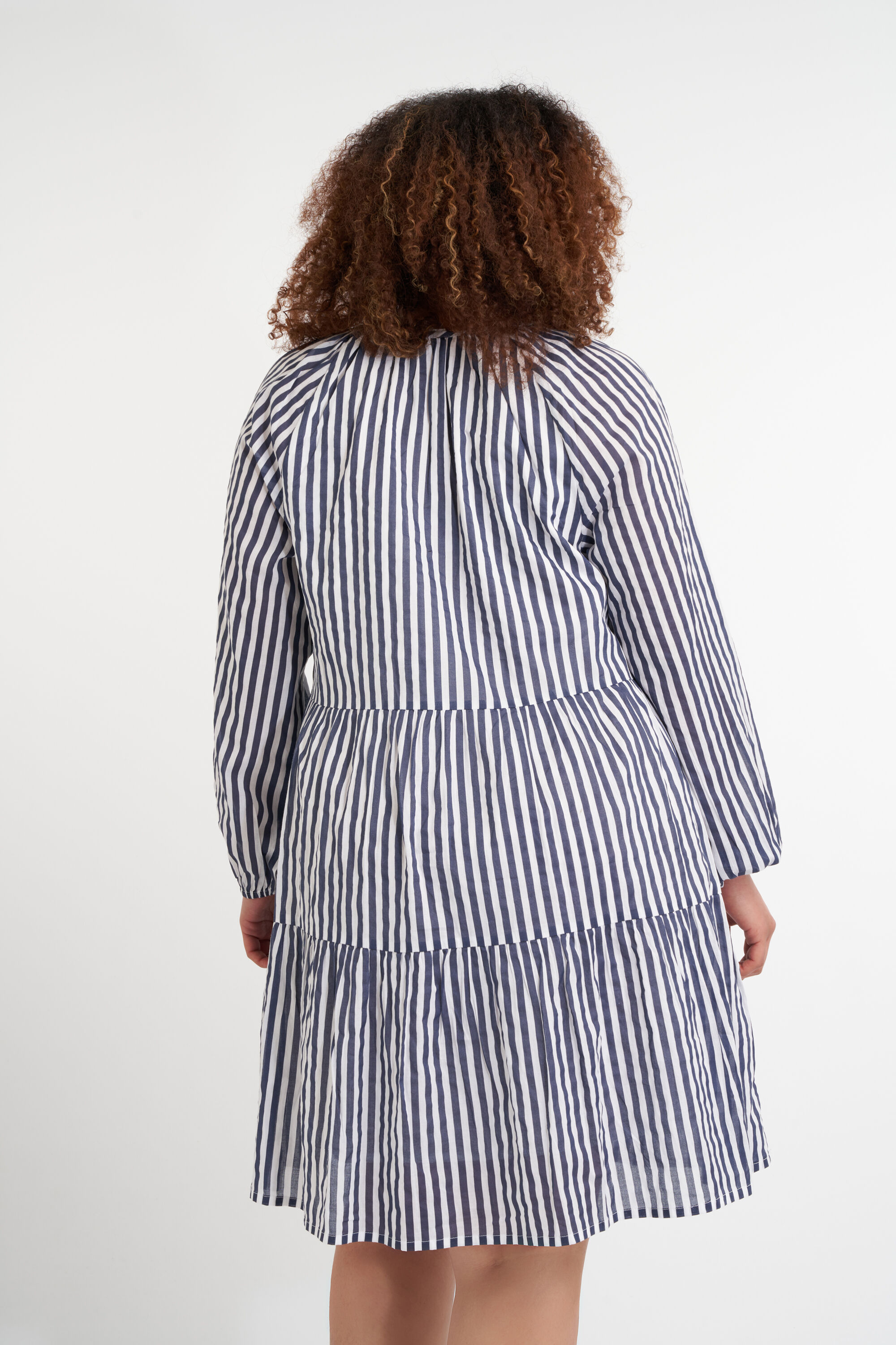 Vestido de rayas image number 4