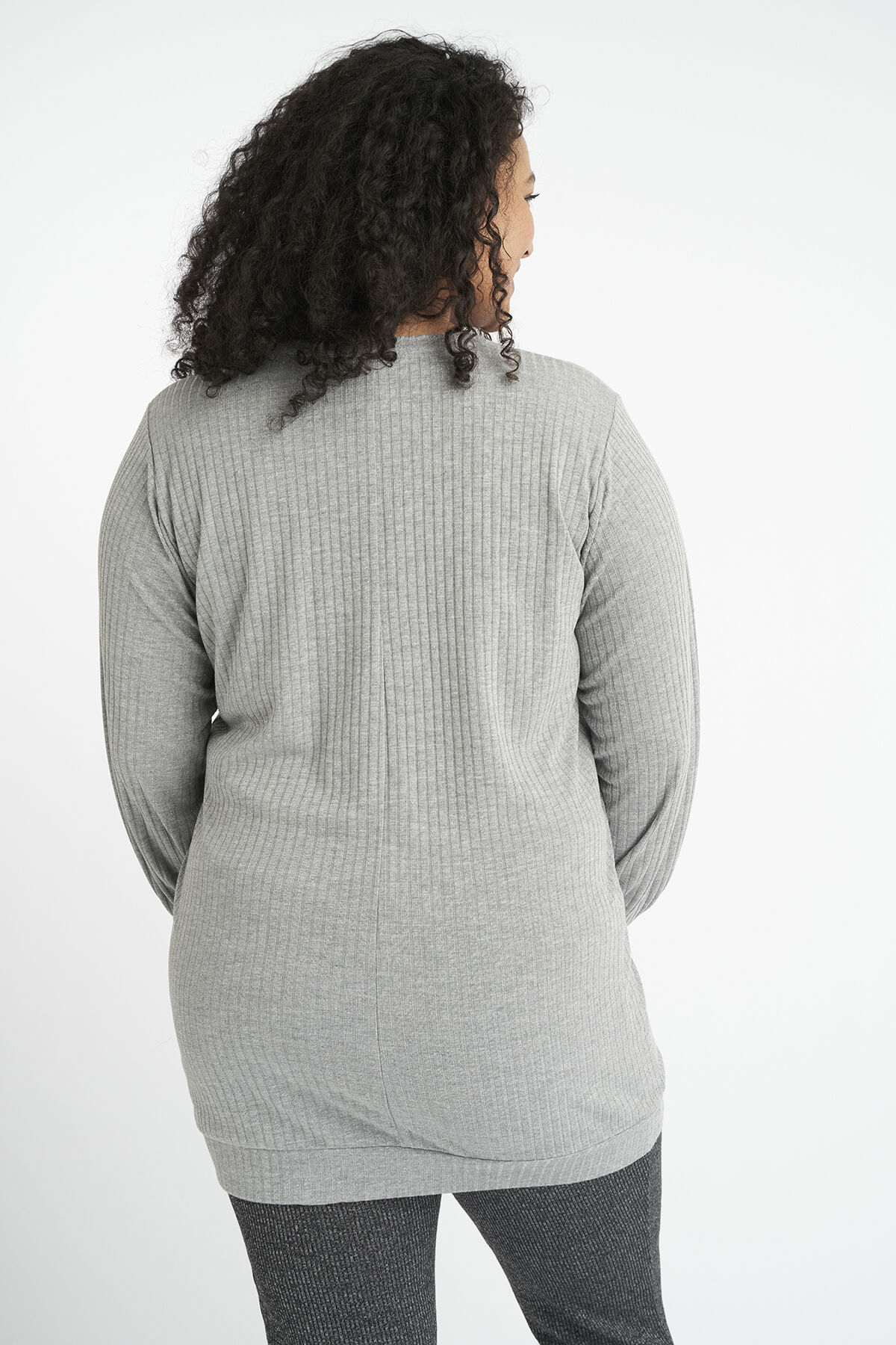 Su&eacute;ter largo  image number 3