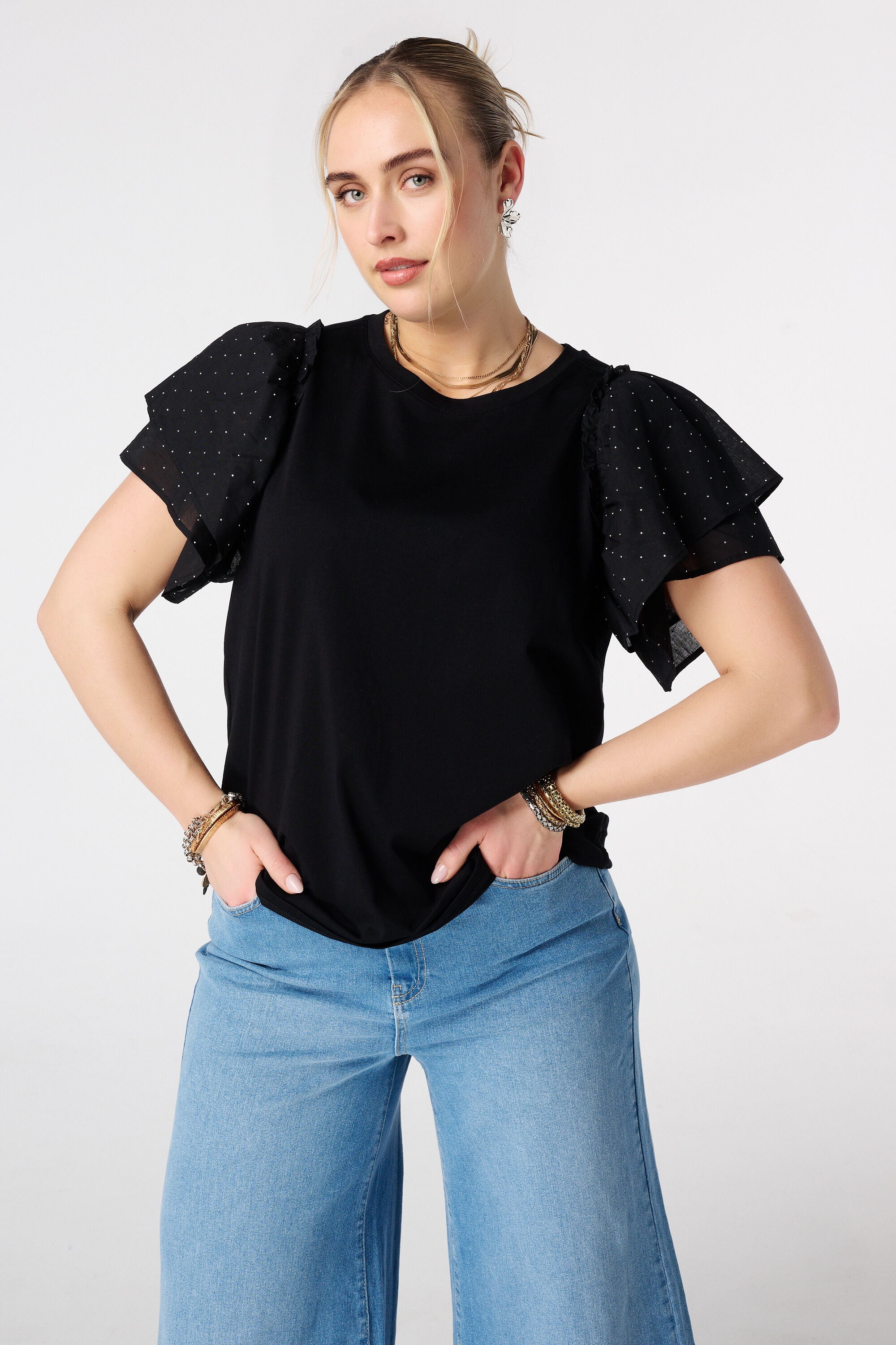 Top con mangas mariposa