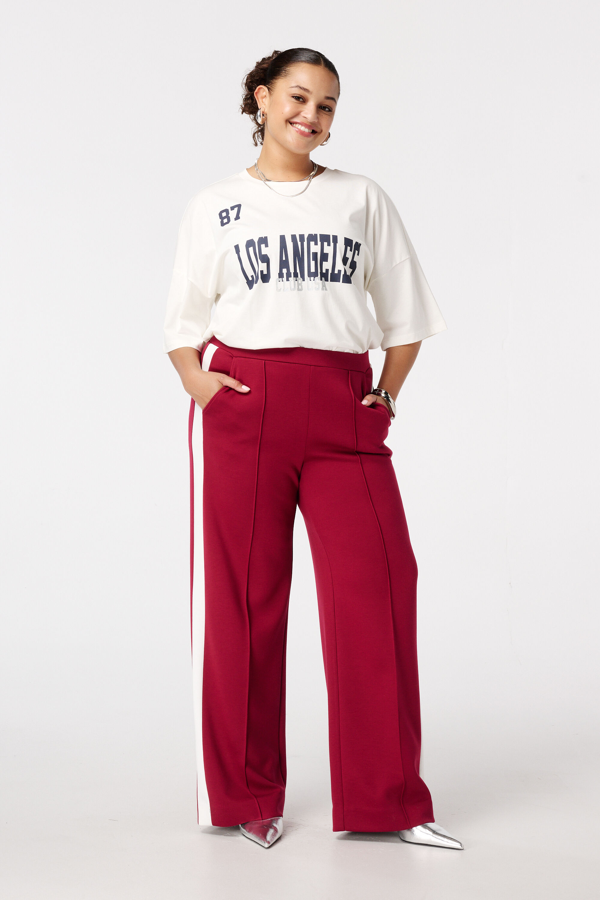 Camiseta holgada con texto image number 5