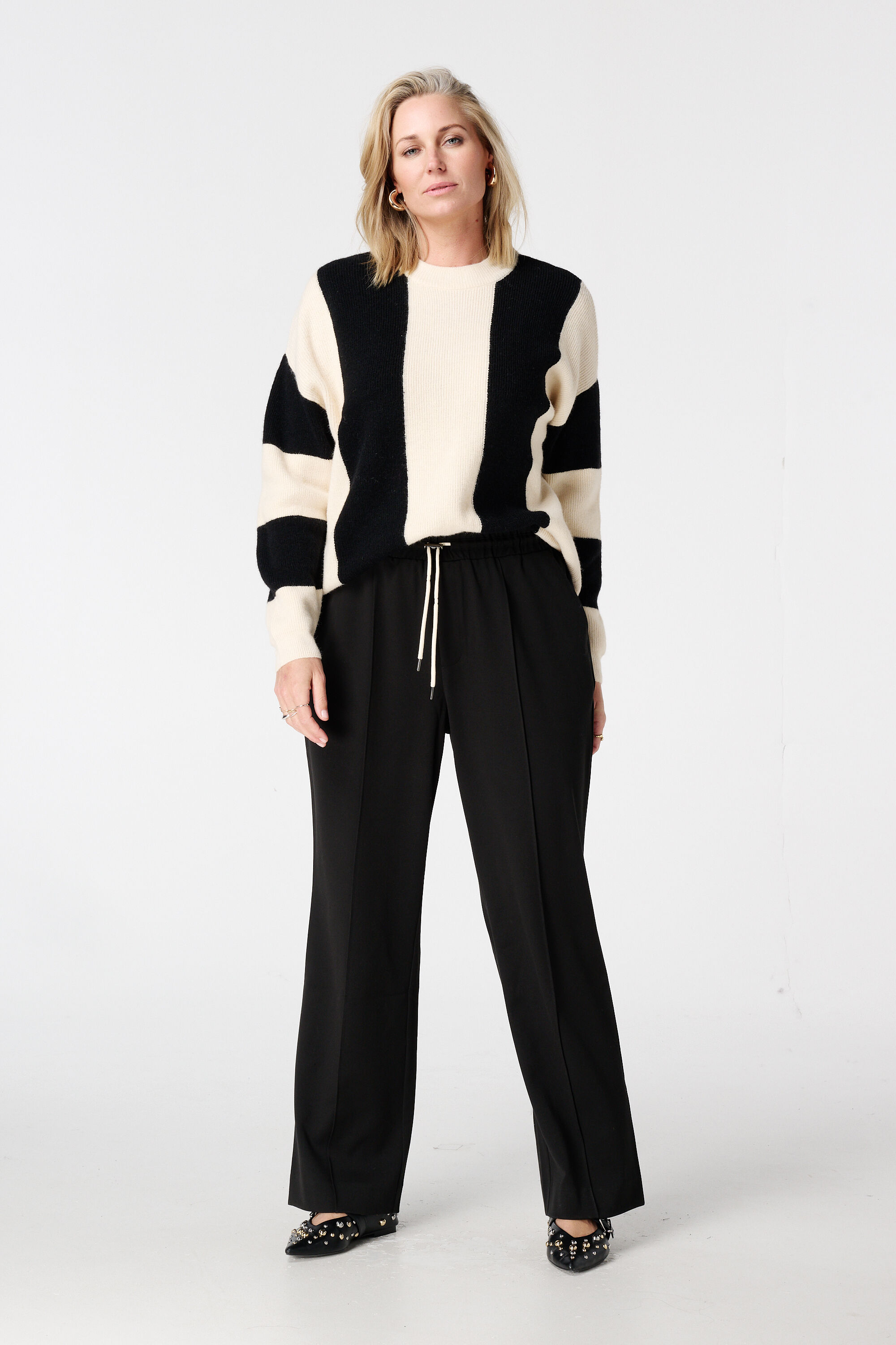 Pantalones rectos con cordones