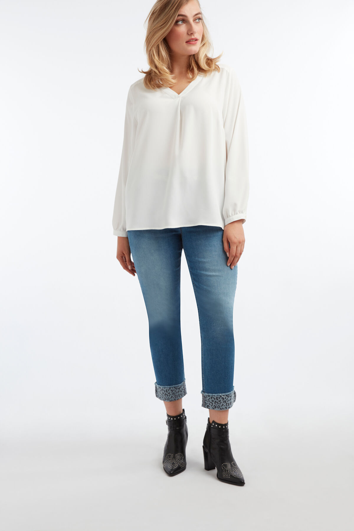 Blusa blanca image number 5