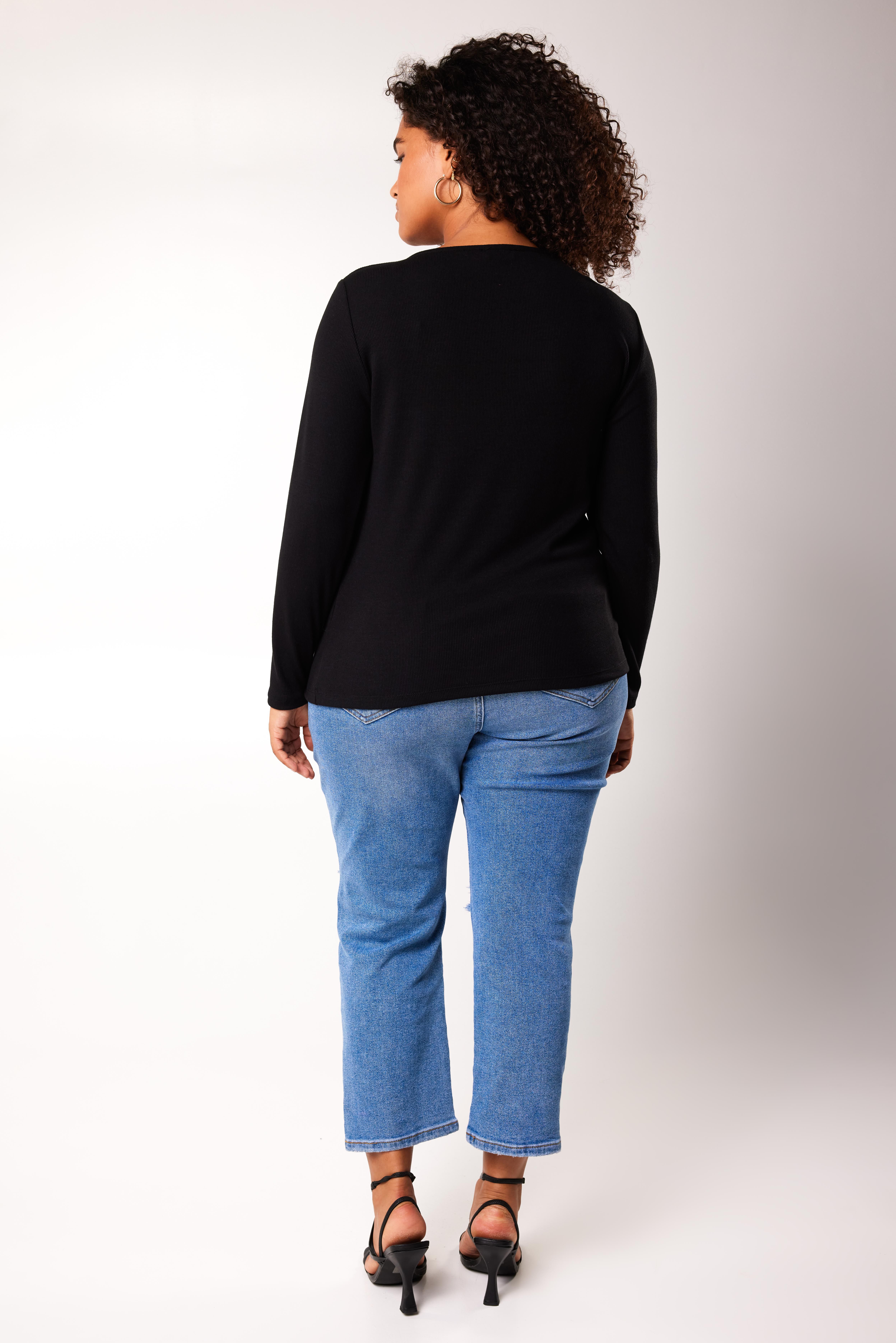 Top asim&eacute;trico image number 4