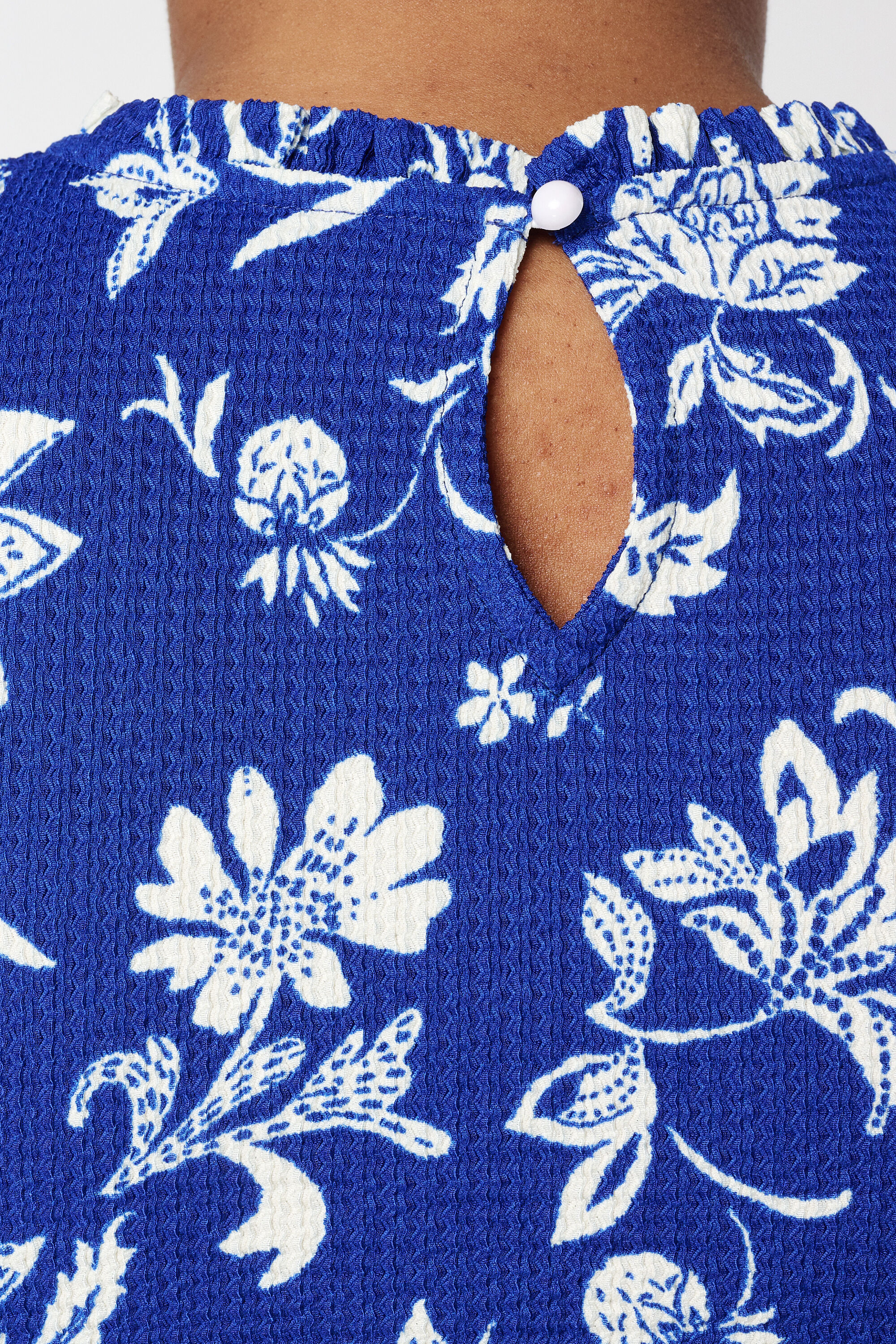 Top con estampado image number 6