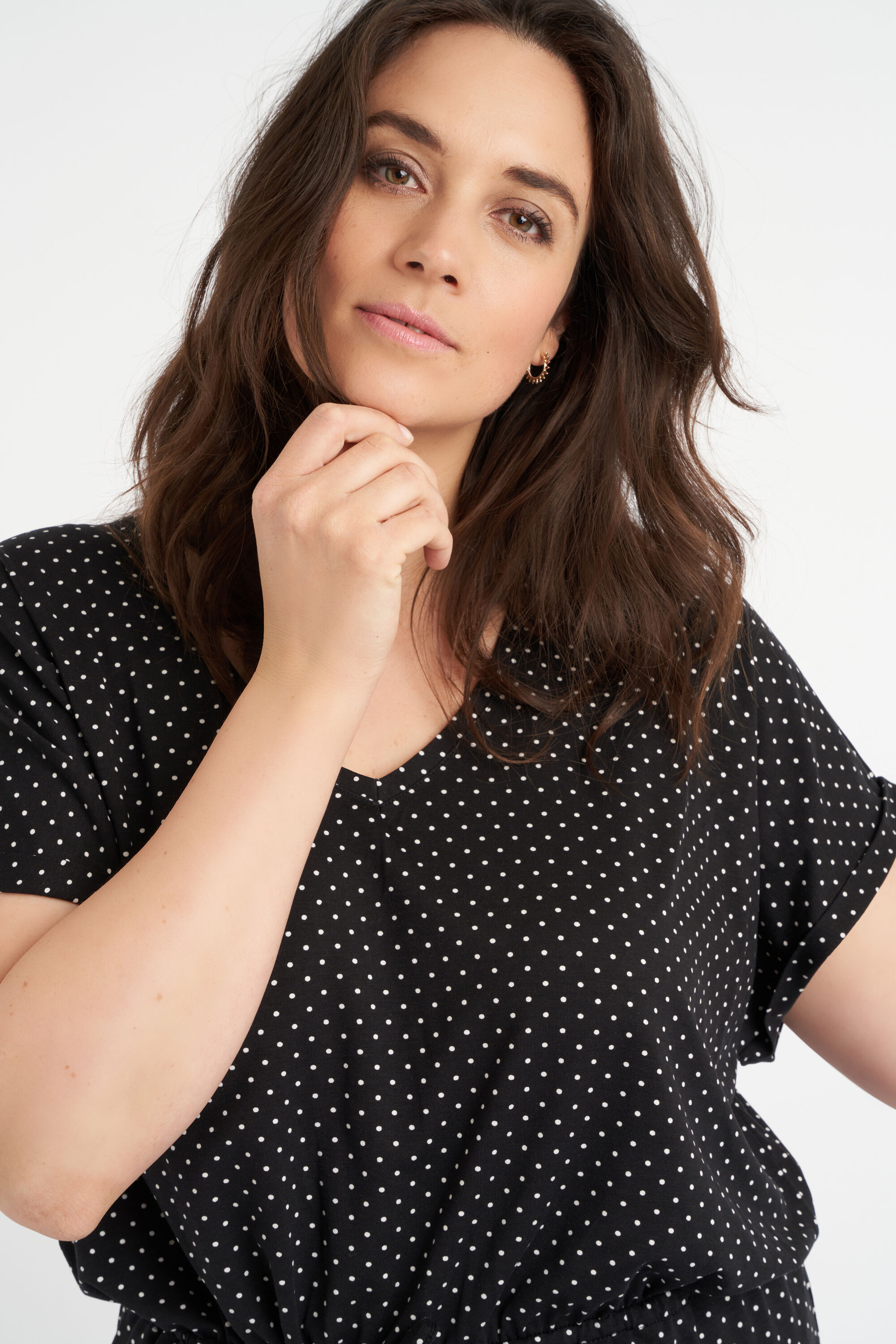 T&uacute;nica con un cinto decorativo para atar image number 5