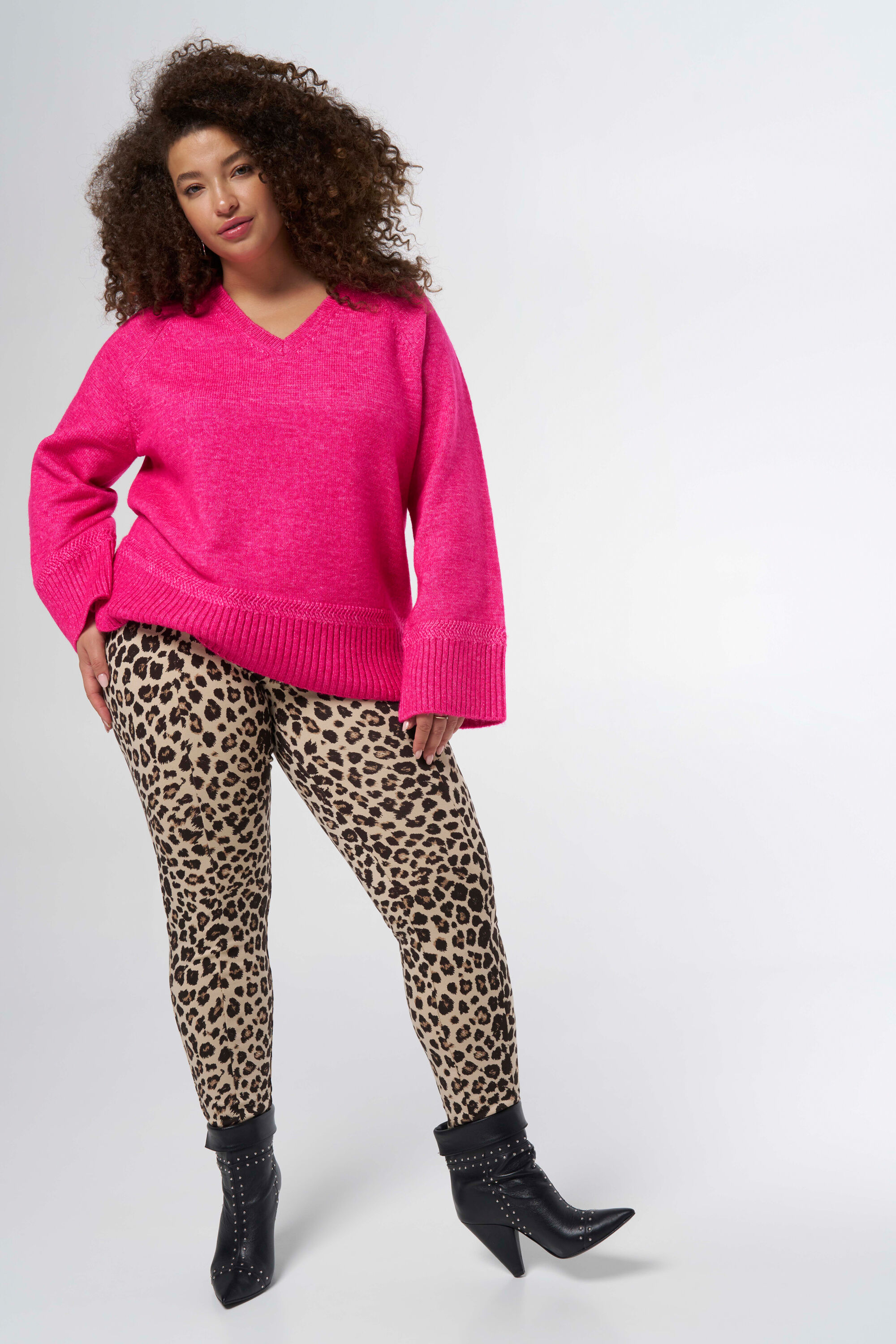 Jersey con escote en V image number 5