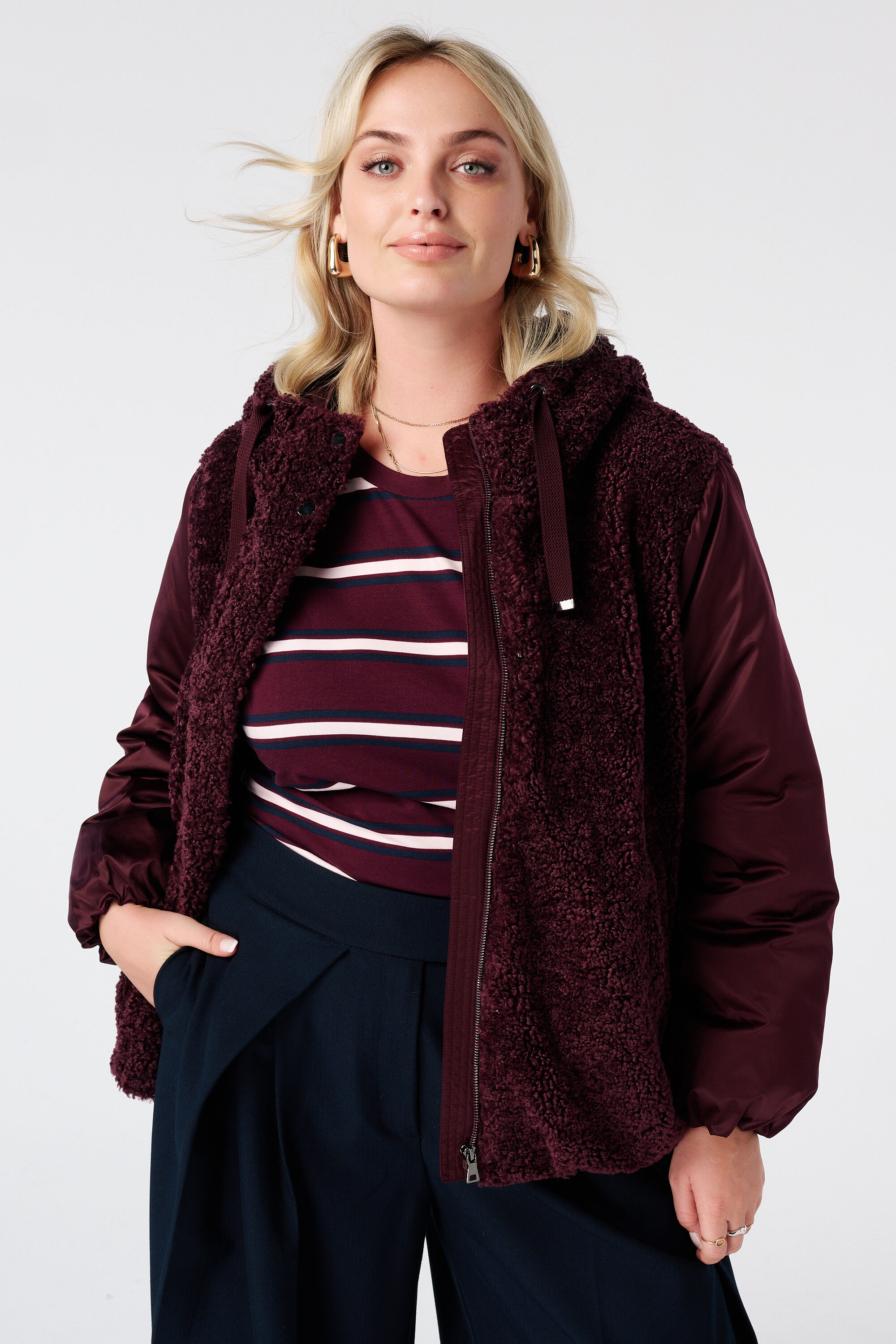 Chaqueta de b&eacute;isbol con tejido teddy