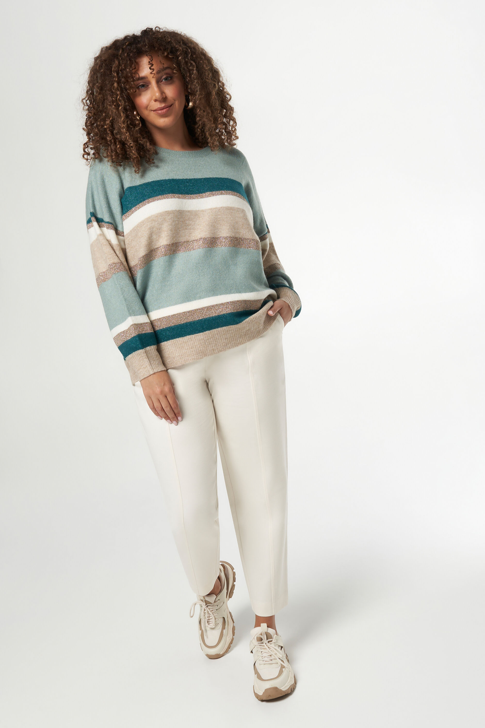 Su&eacute;ter de rayas con purpurina image number 5