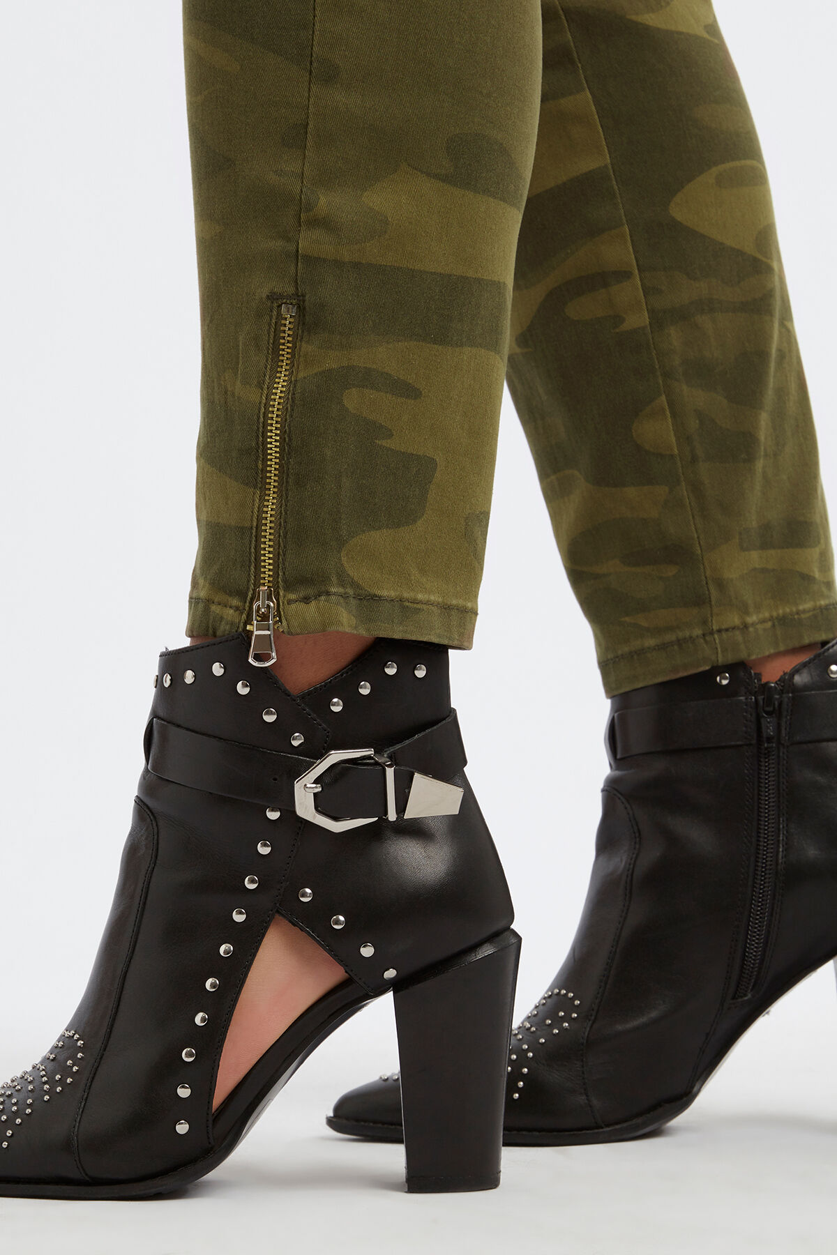 Pantalones de camuflaje image number 3