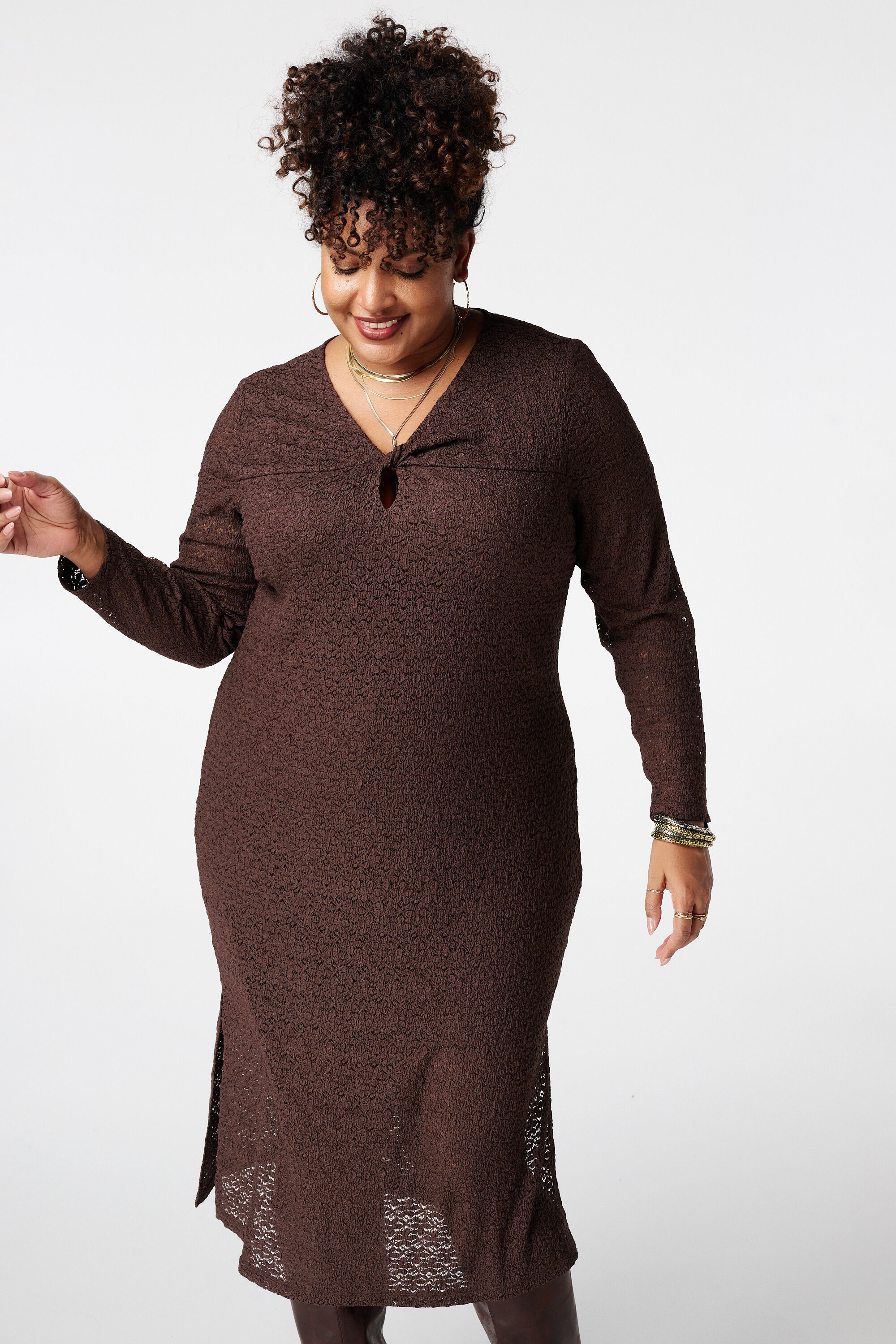 Vestido midi de encaje image number 5