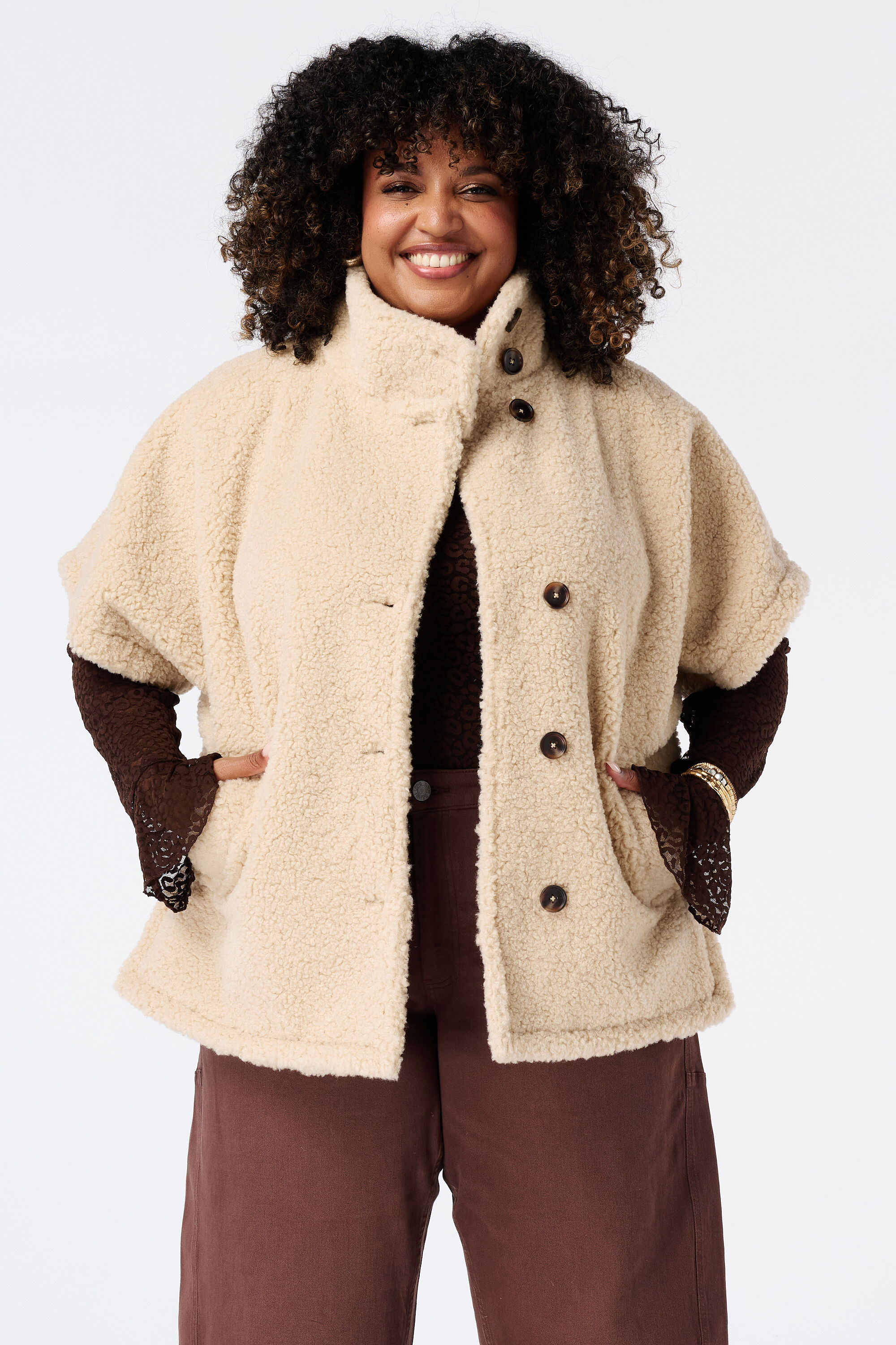 Chaqueta teddy de manga corta