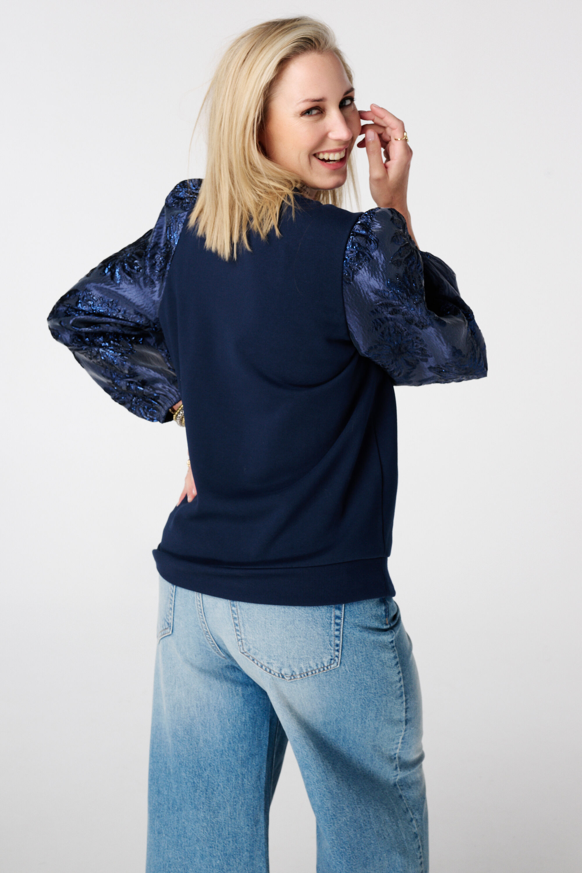 Sudadera con mangas de jacquard image number 3