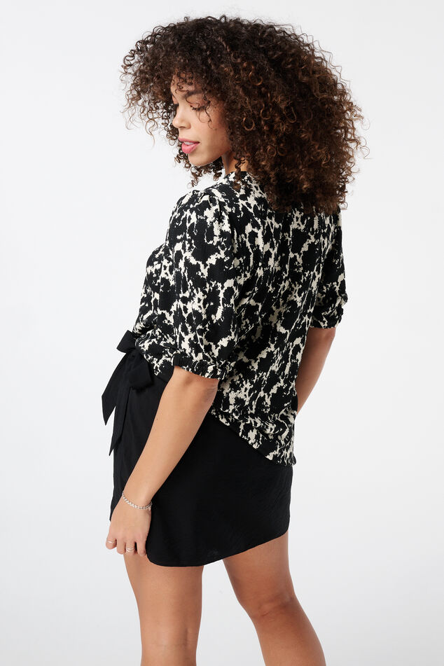 Top con manga abullonada image number 3