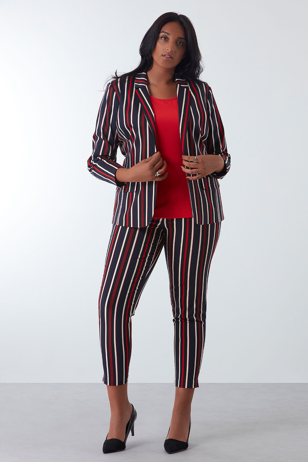 Blazer de rayas image number 6