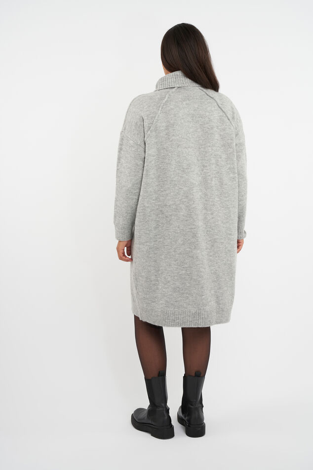 Vestido de cuello alto    image number 4