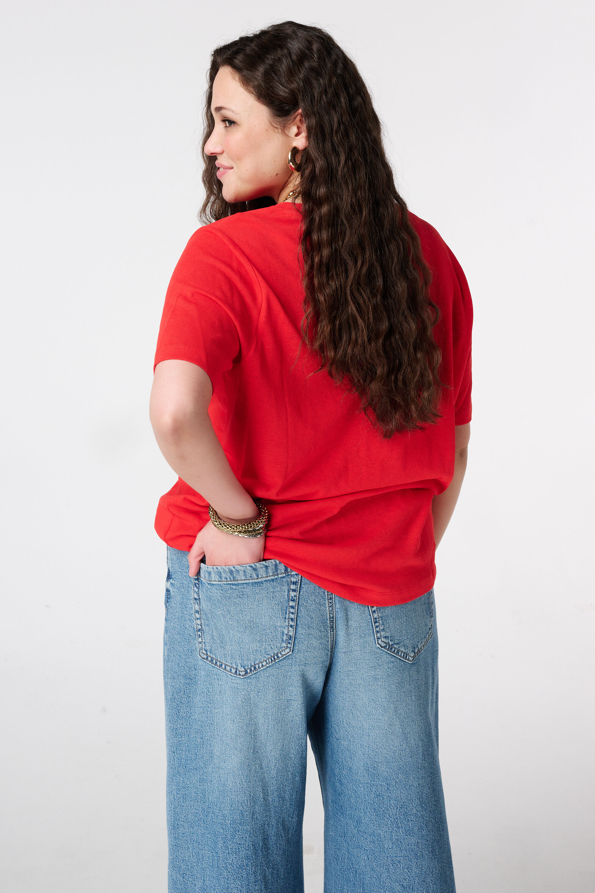 Camiseta con corazones 3D image number 3