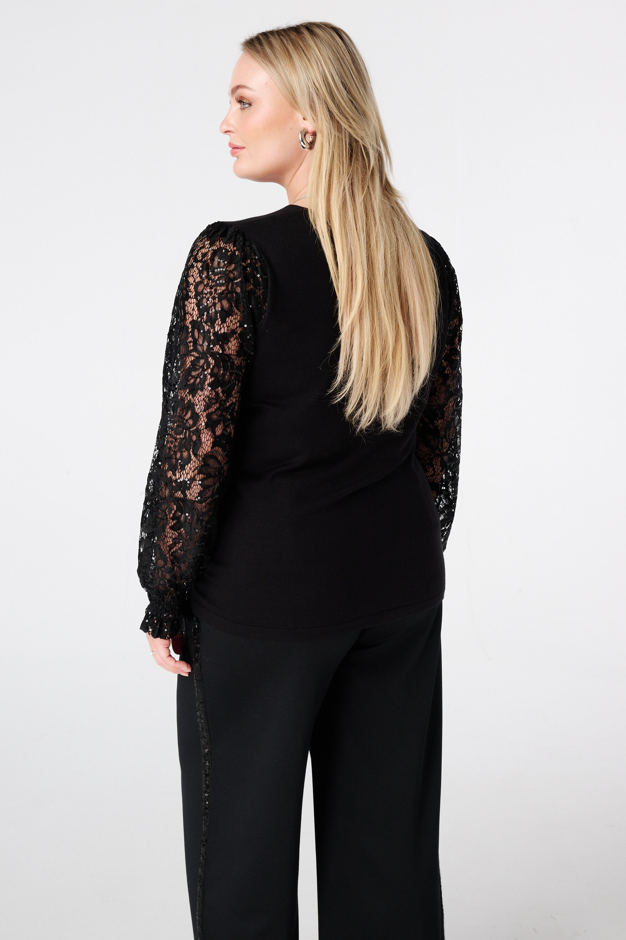 Jersey con mangas de encaje y lentejuelas image number 3