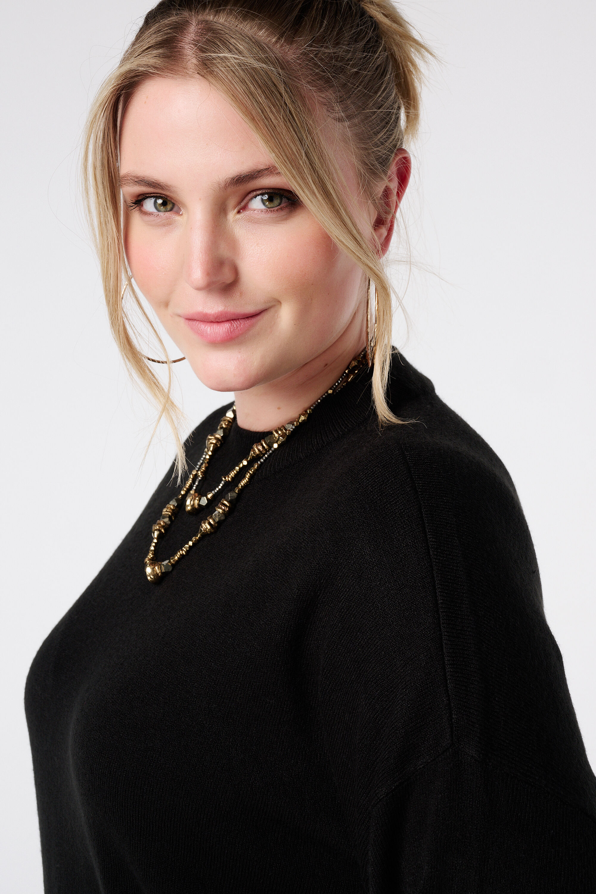 Su&eacute;ter de punto fino con mangas abullonadas image number 4