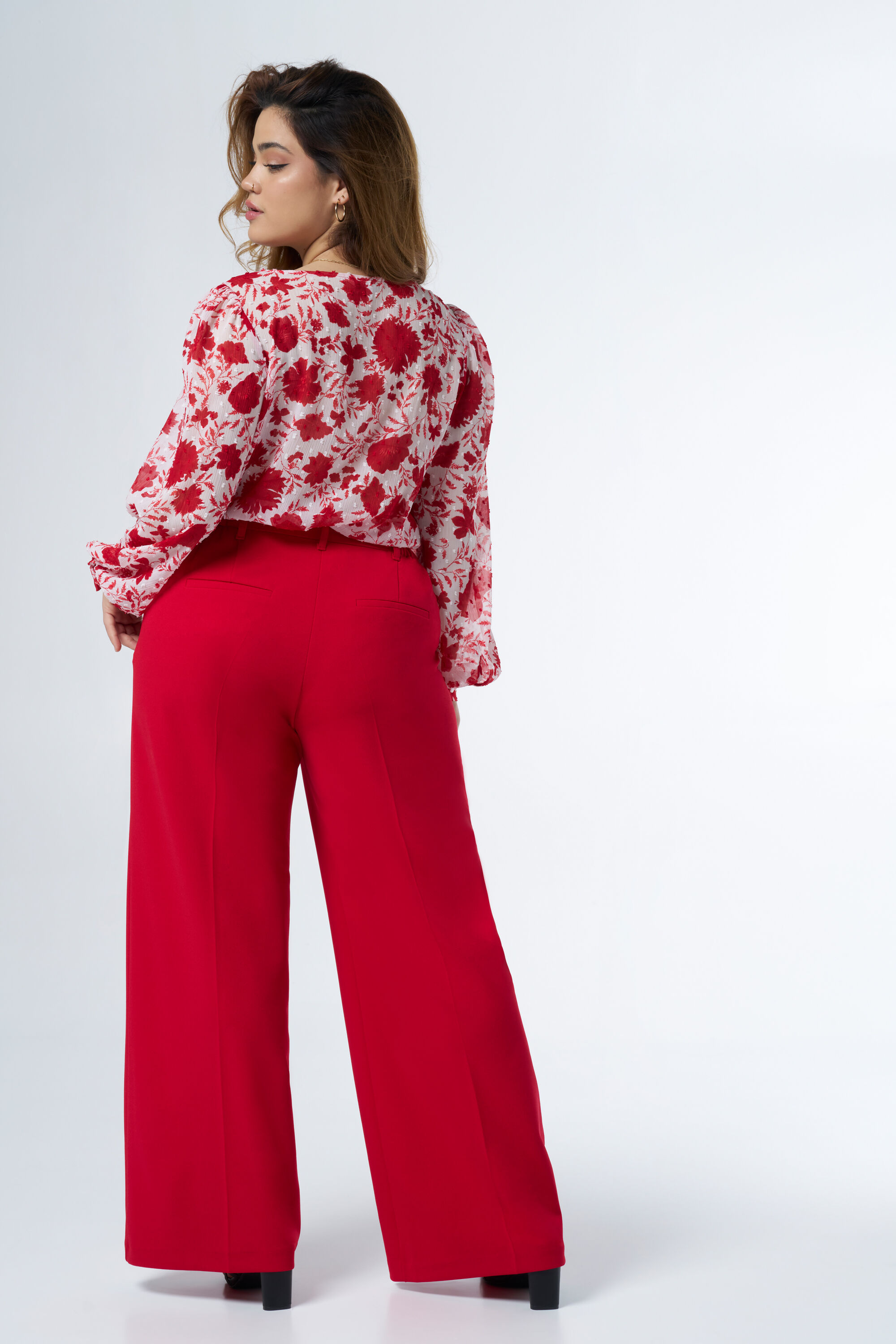 Pantalones de pernera ancha image number 3