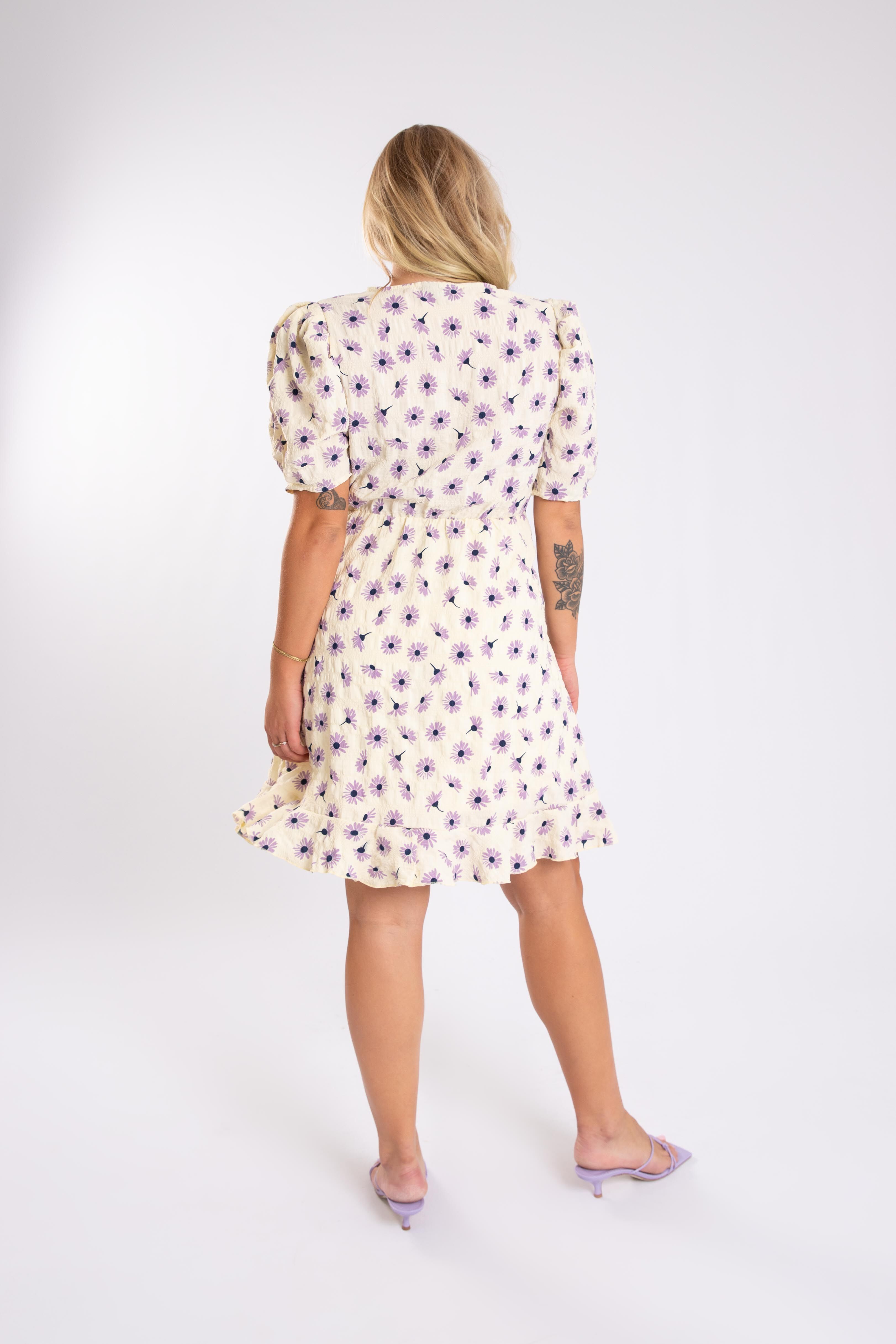 Vestido cruzado con estampado image number 3