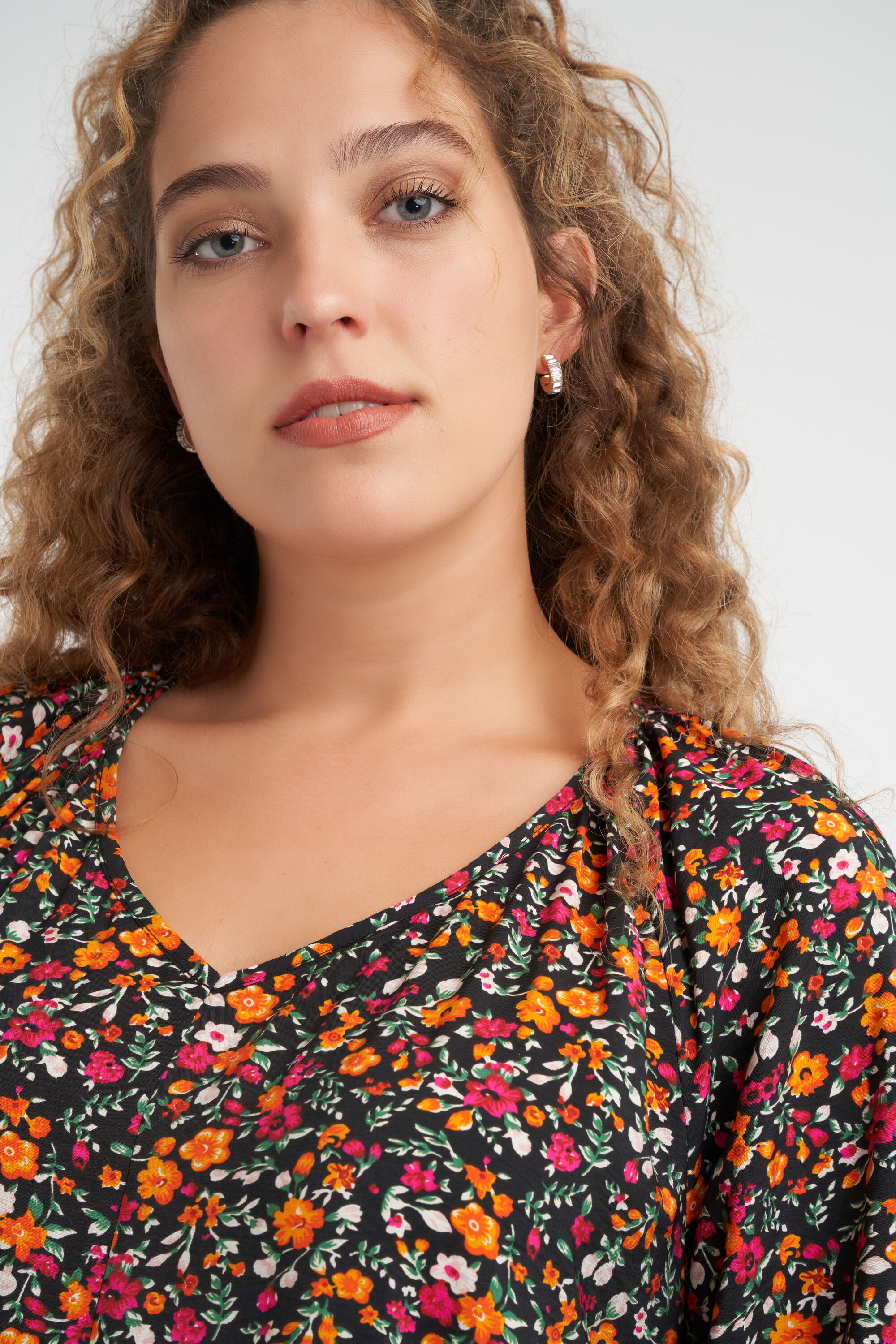 Vestido estampado con corte en A  image number 4