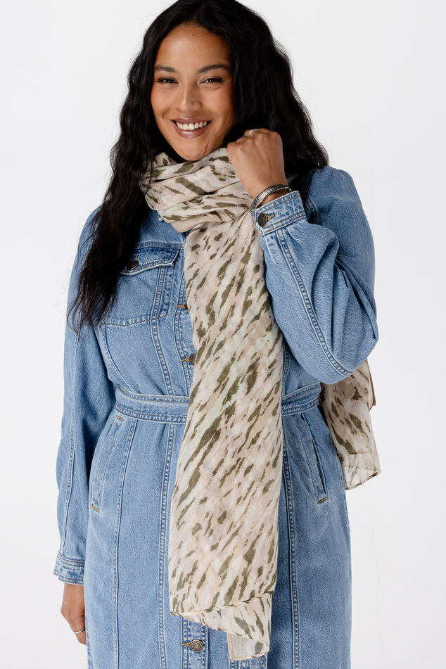 Bufanda con estampado image number 0