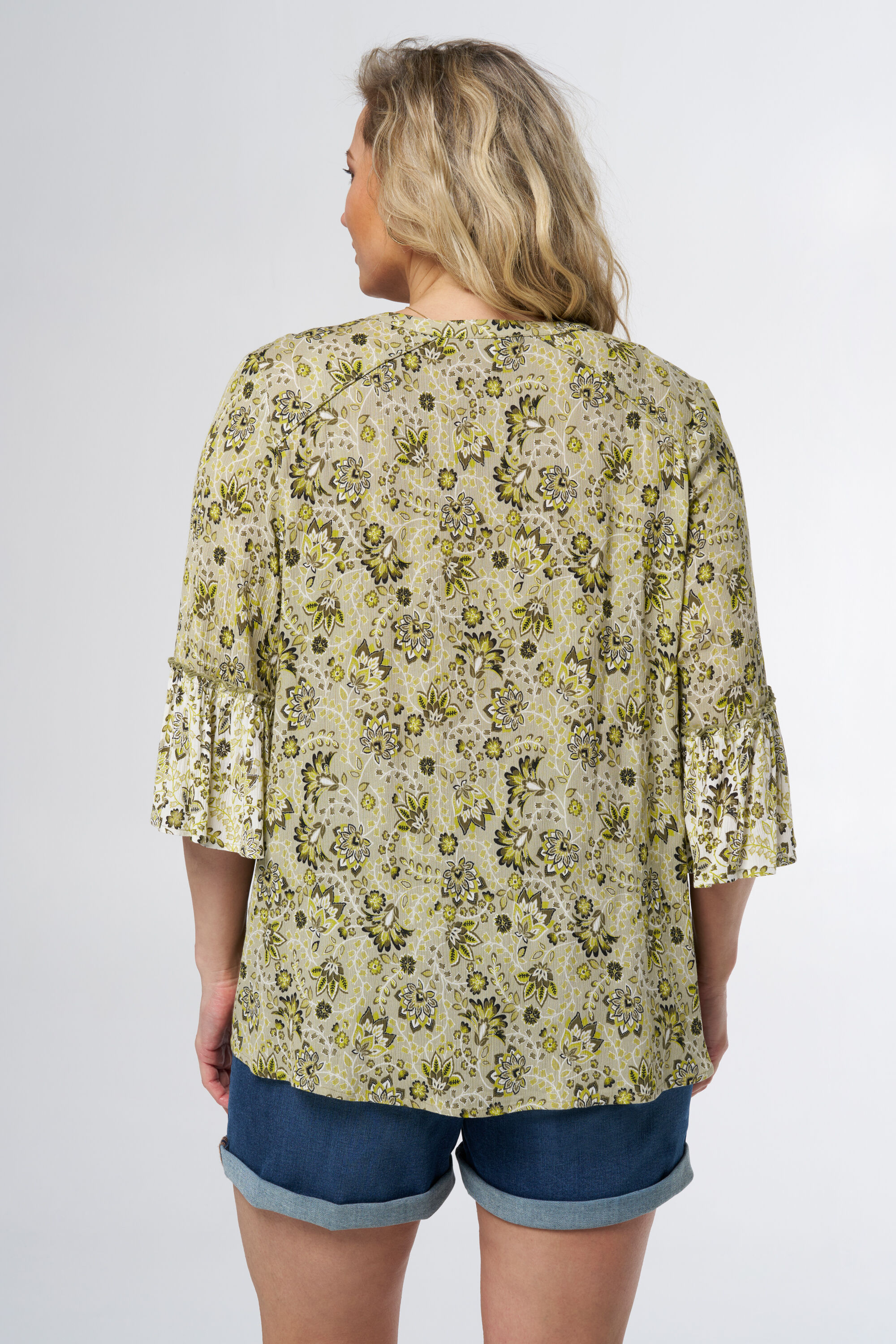 Blusa con estampado image number 3