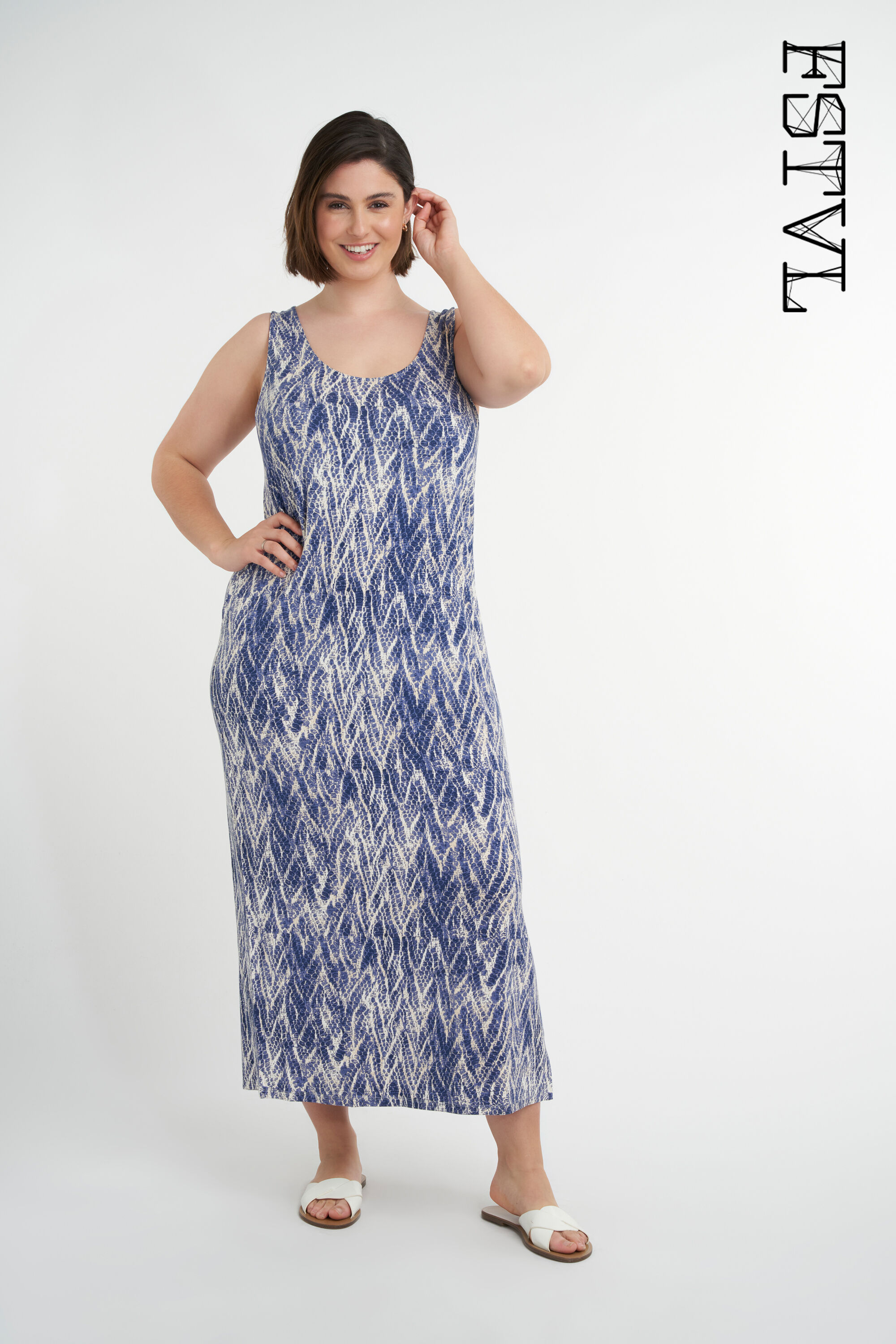 Maxi vestido con una apertura  image number 0