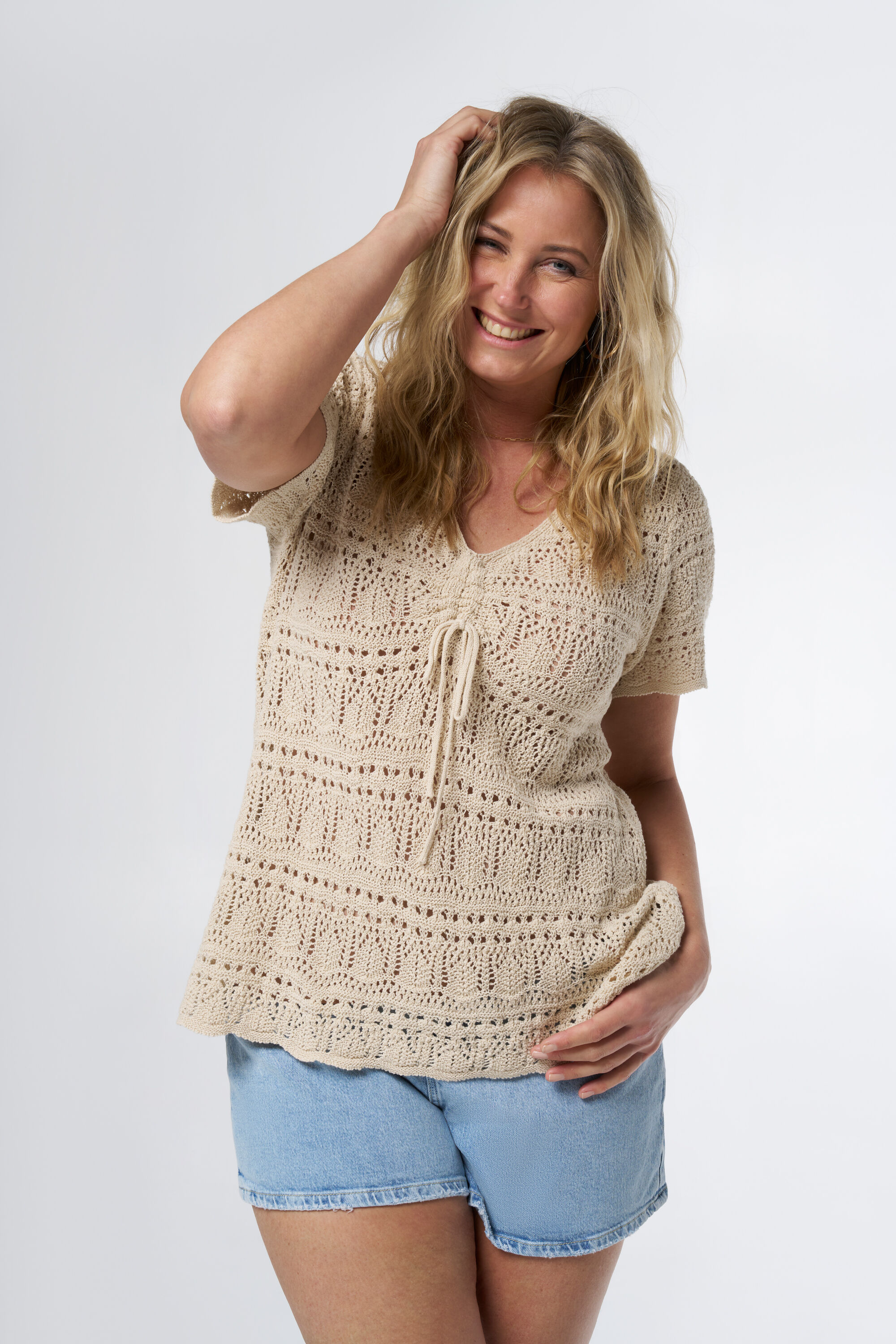 Top de ganchillo con lazo como detalle image number 5
