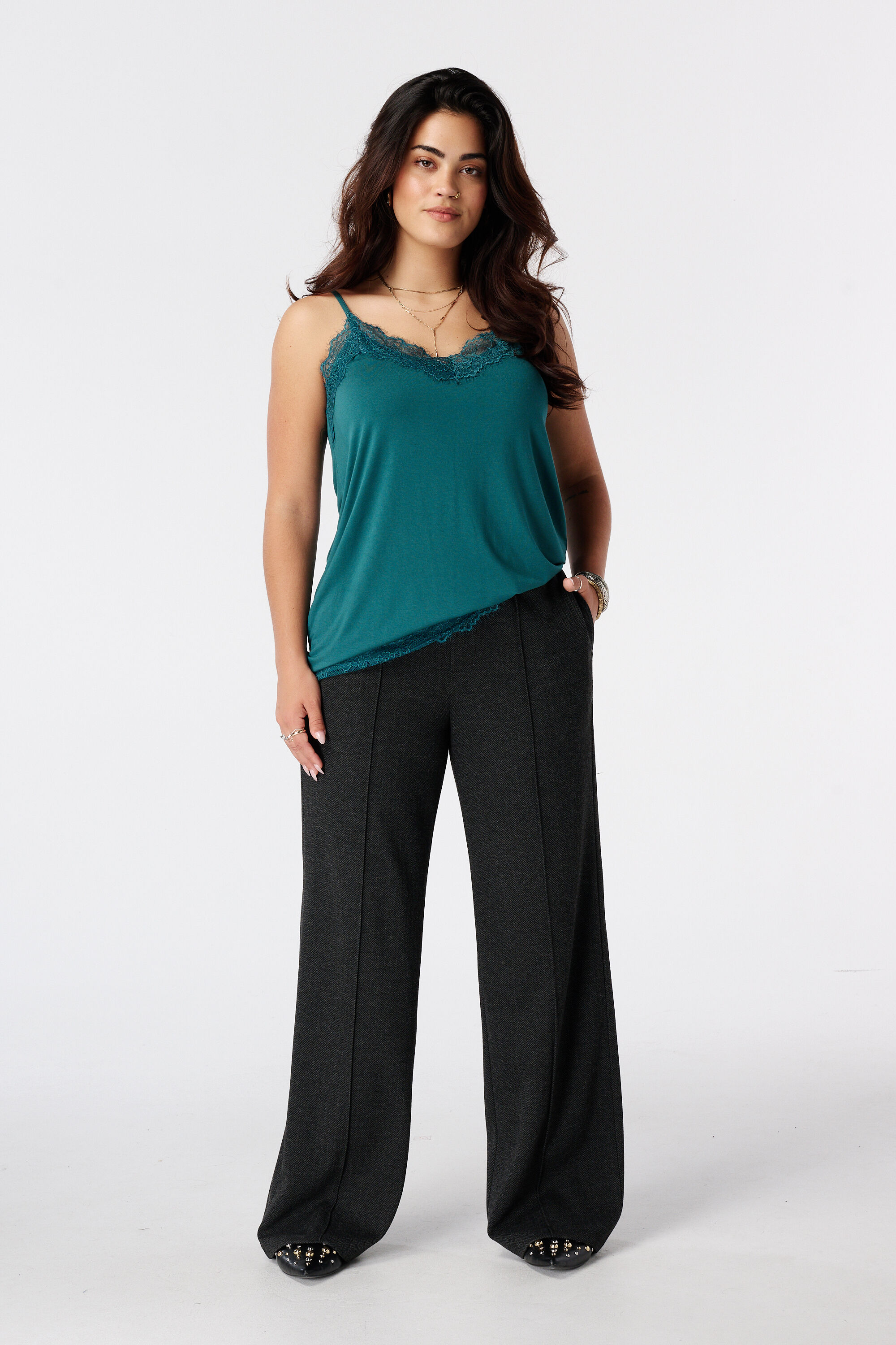 Pantalones con cintura el&aacute;stica y rayas diplom&aacute;ticas image number 0