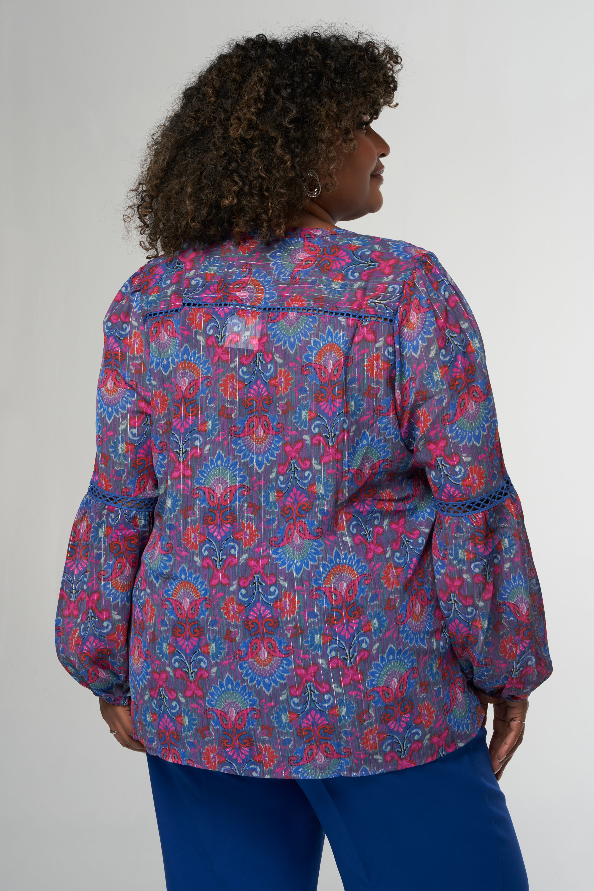 Blusa con estampado paisley  image number 3