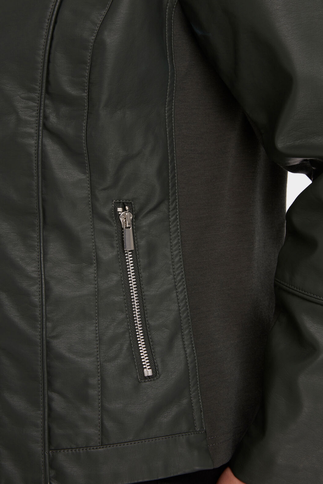 Cazadora de cuero sint&eacute;tico  image number 4