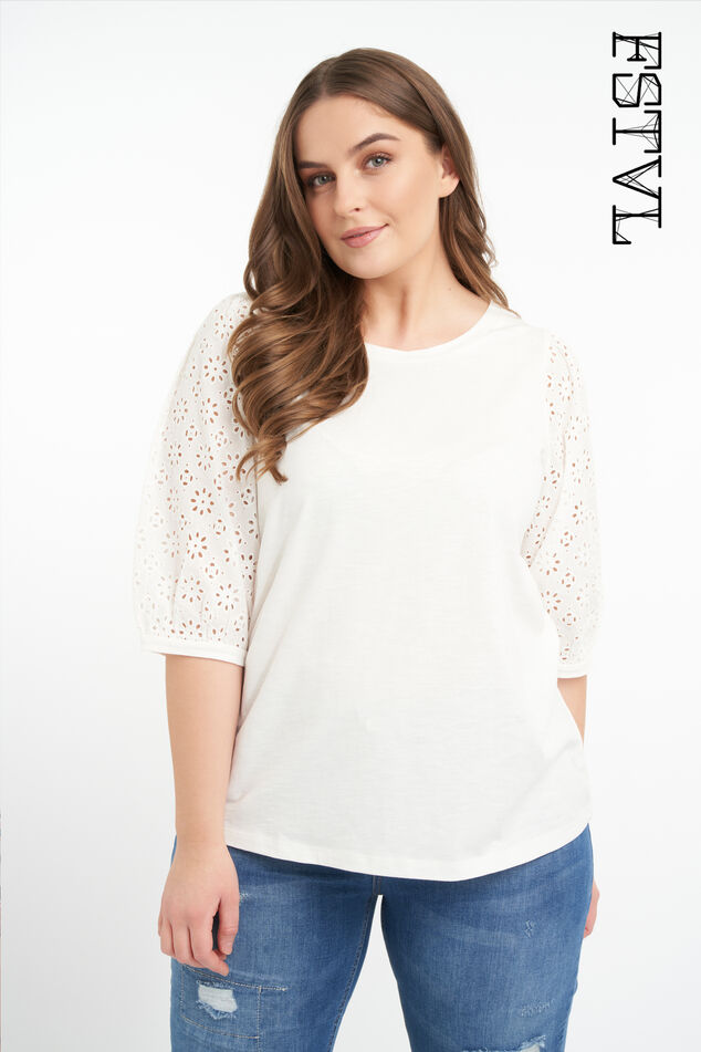 Top con bordados image number 0