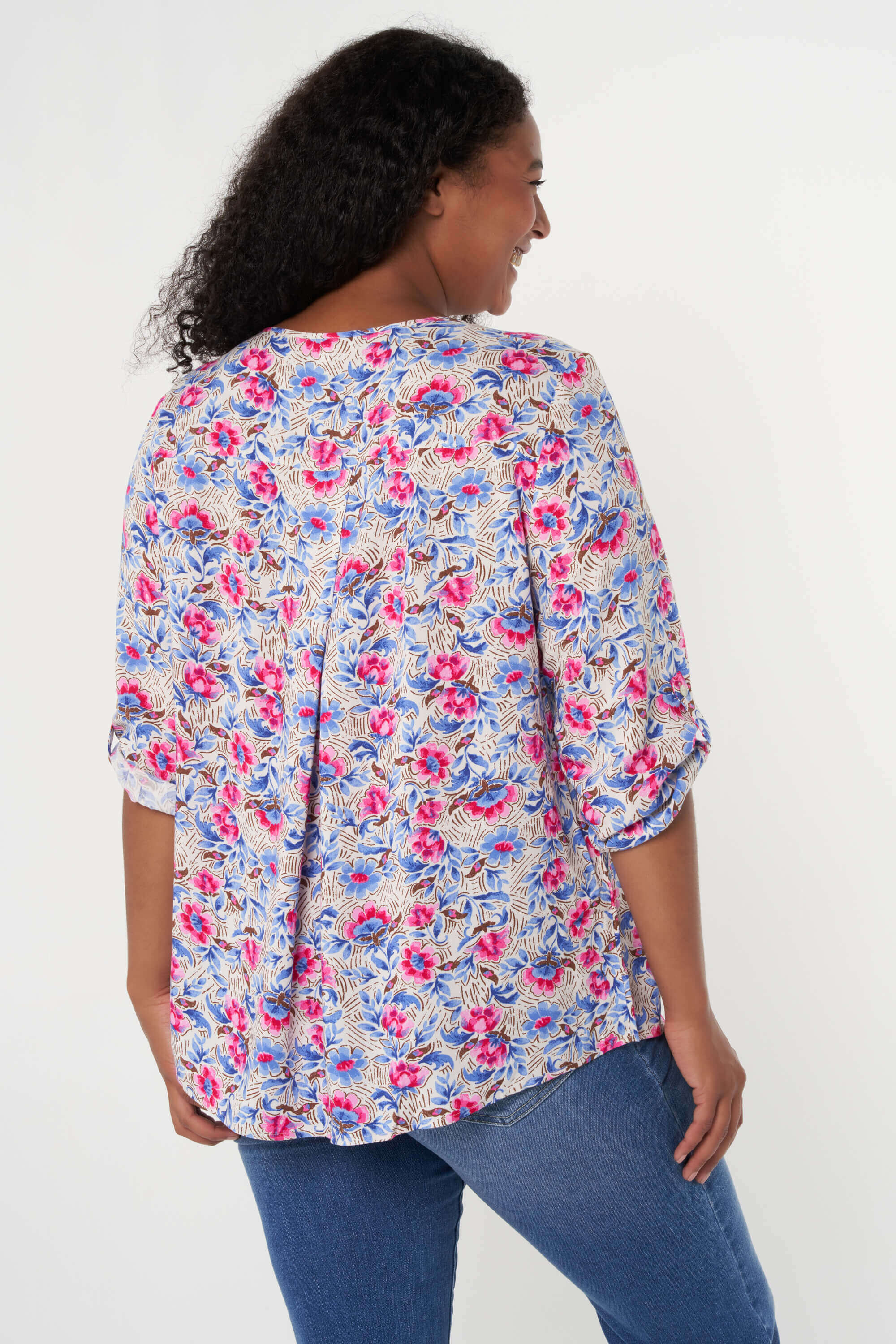 Blusa con un escote en V image number 3