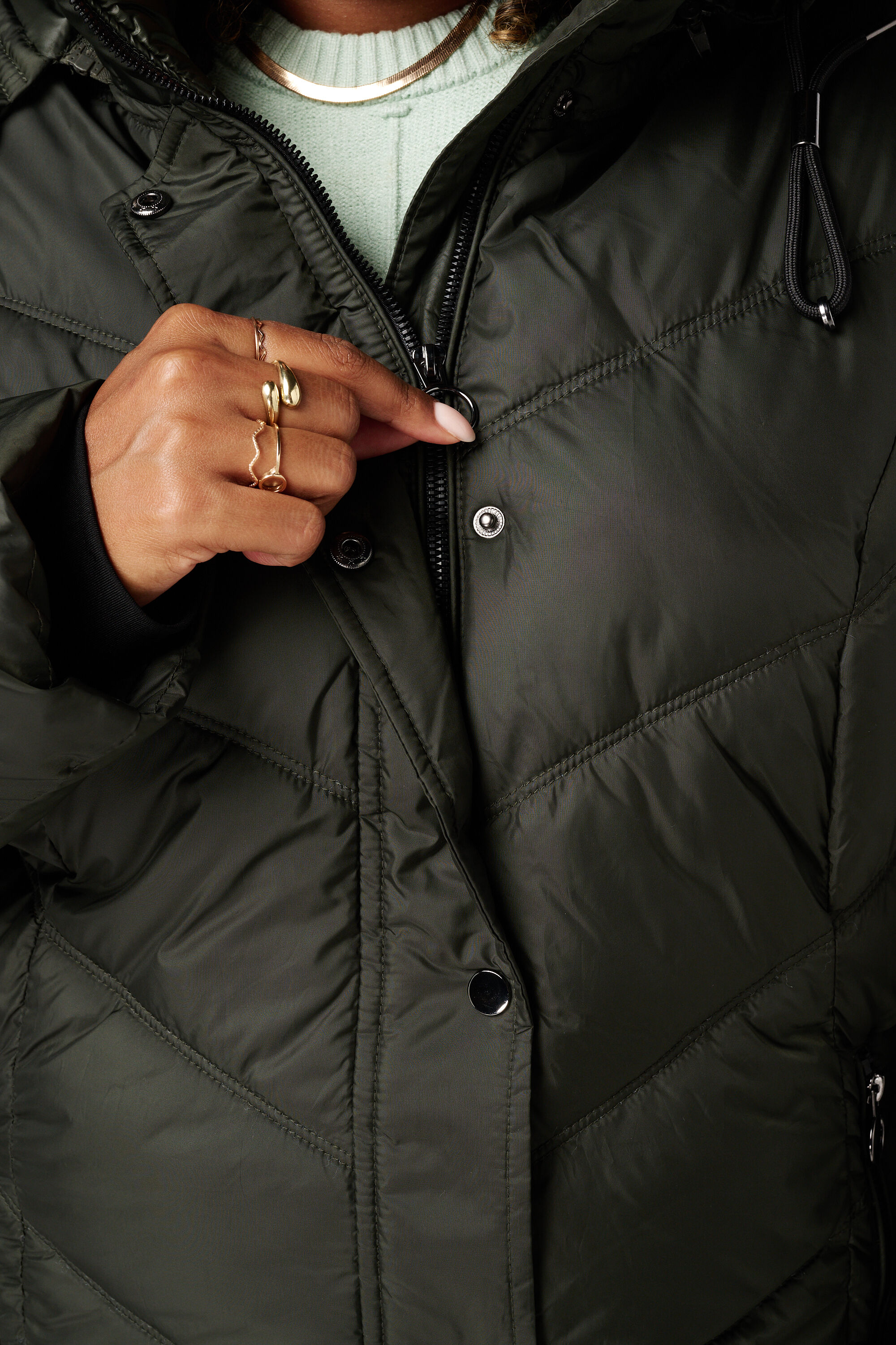 Chaqueta con capucha image number 6