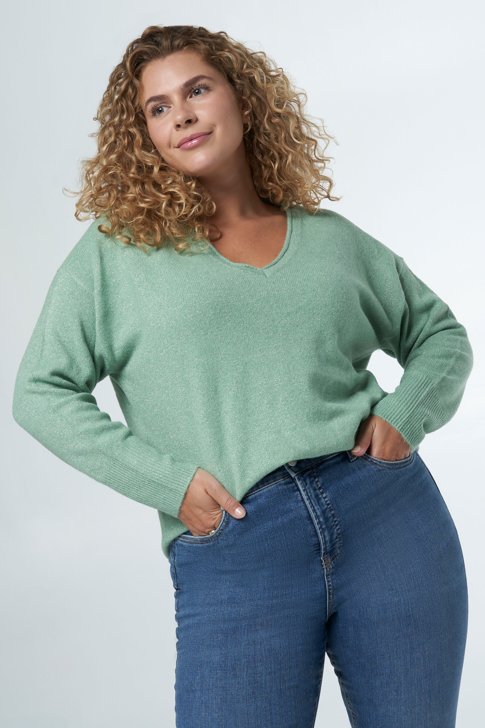 Su&eacute;ter con detalles de purpurina image number 0