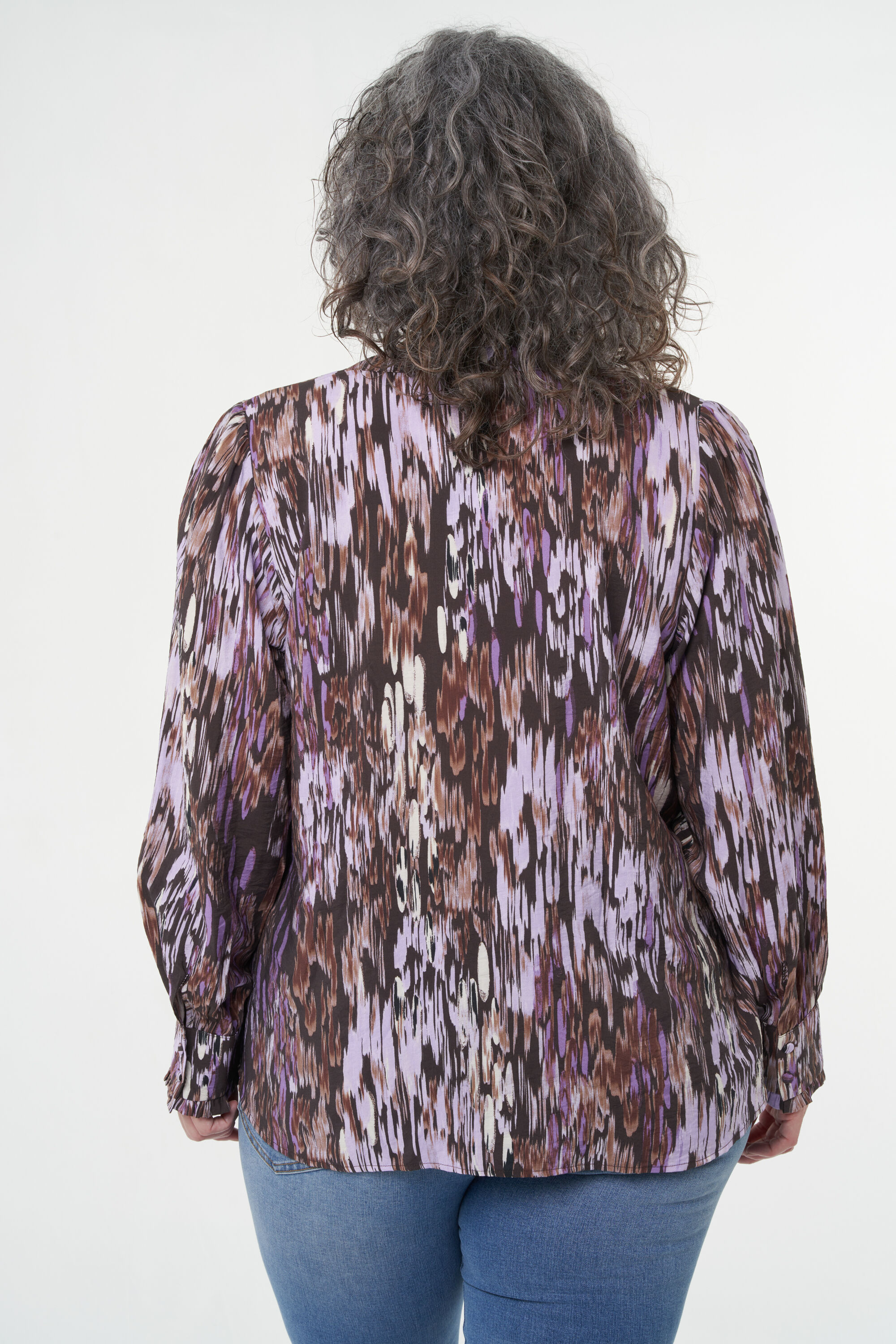 Blusa con botones image number 4