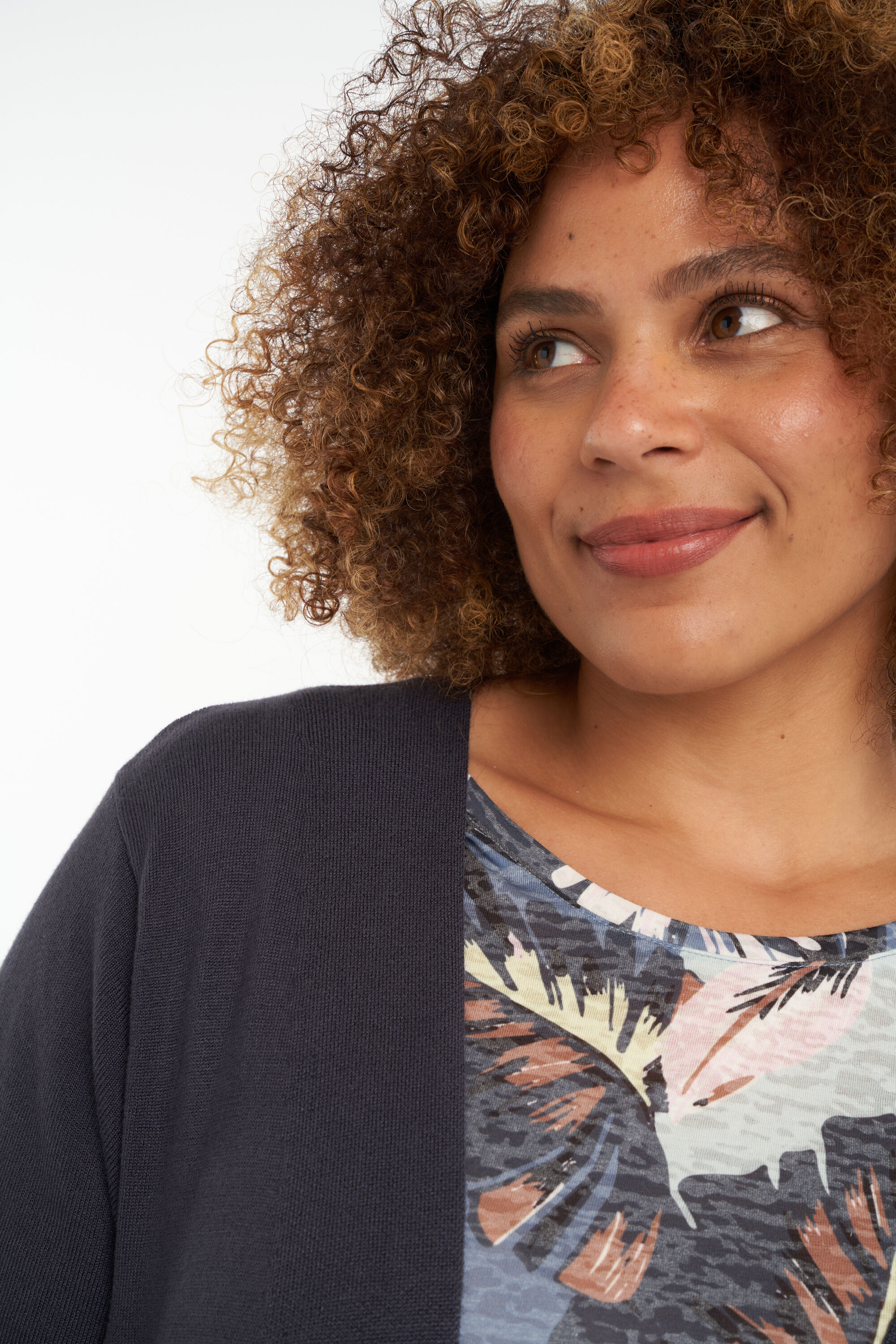 C&aacute;rdigan fino y abierto image number 7