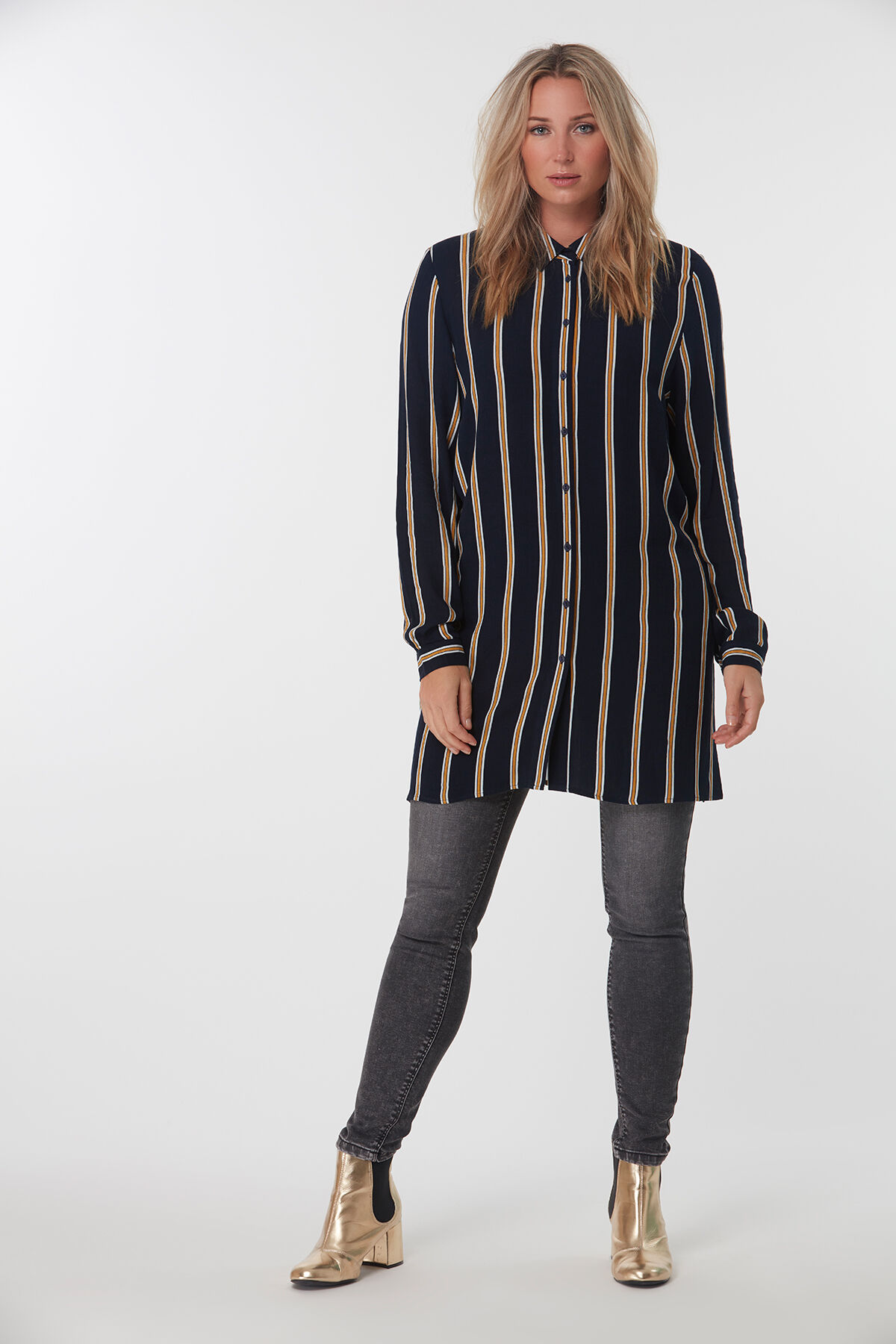 Blusa de rayas larga image number 3